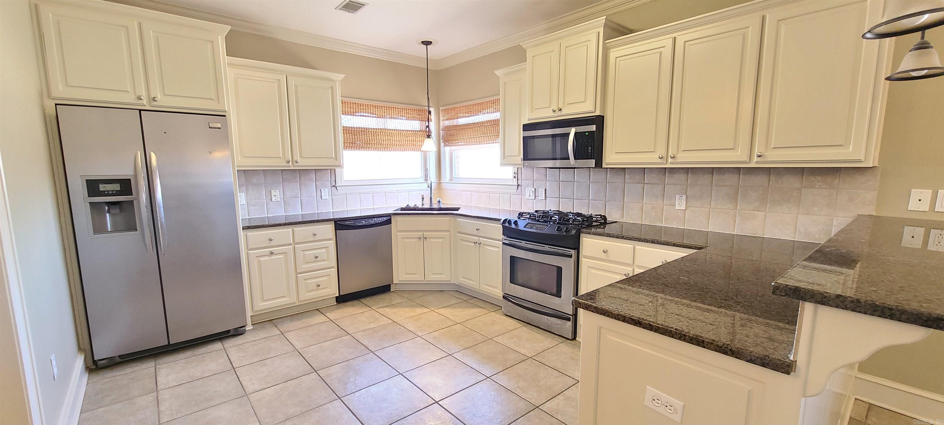 nil - Residential Lease