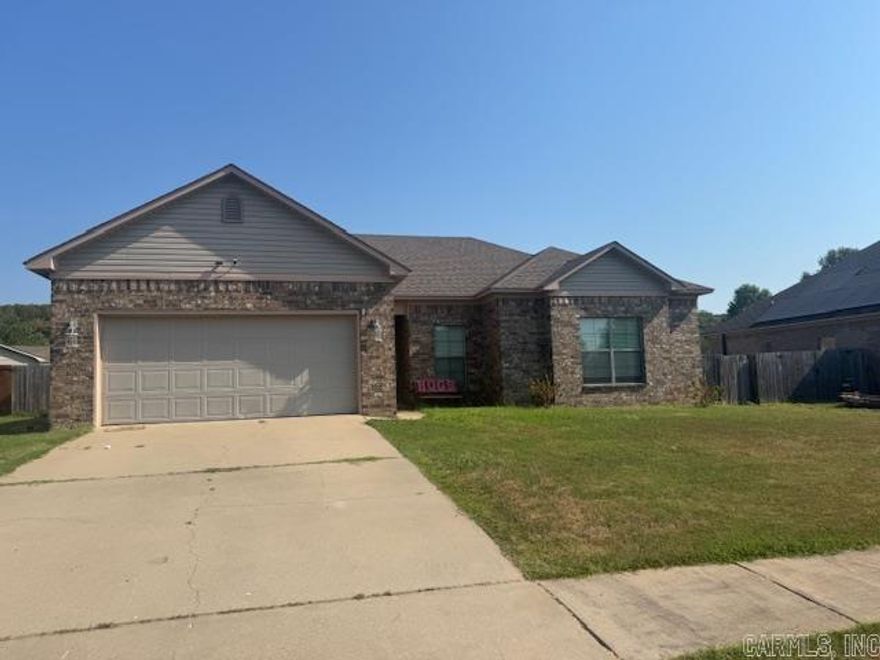 Vilonia School District!  3 Bedroom home located is a great spot!  Close to bypass and shopping.