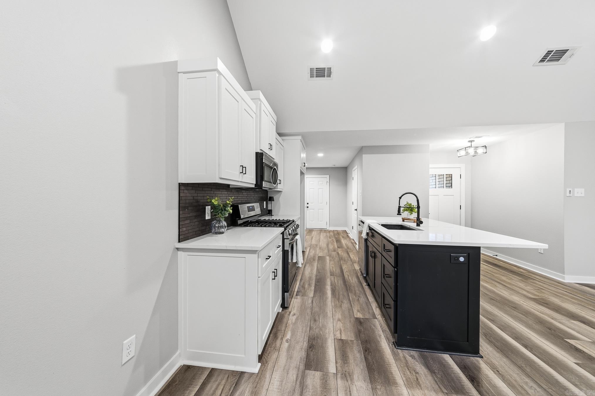 MAGNESS CREEK SUBDIVISION - Residential