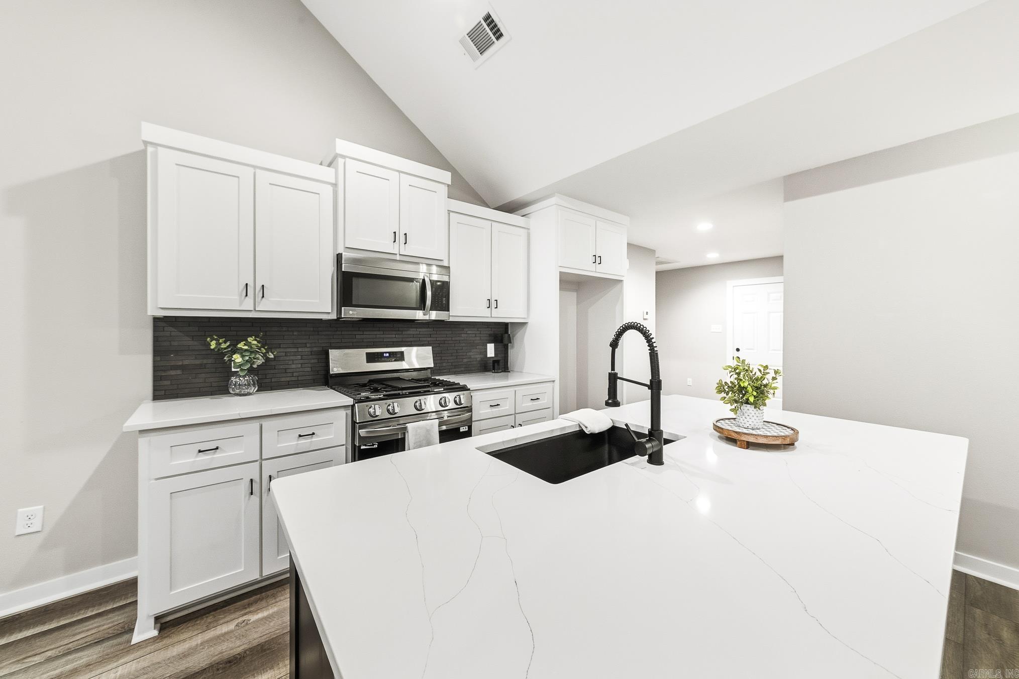 MAGNESS CREEK SUBDIVISION - Residential