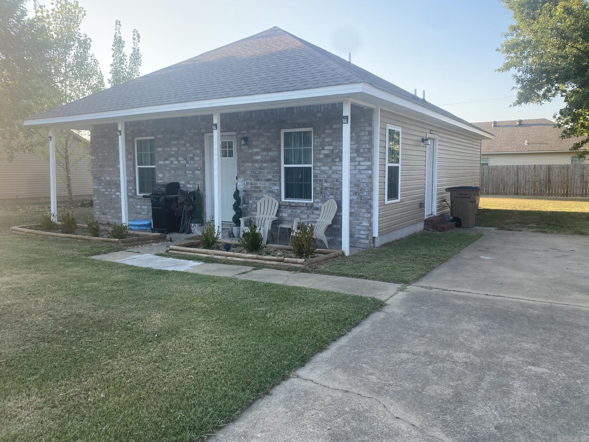 Newer Home built in 2023. 3 bedroom/1 bath, LVP flooring throughout. Brick and vinyl exterior. All electric, with a nice front porch.