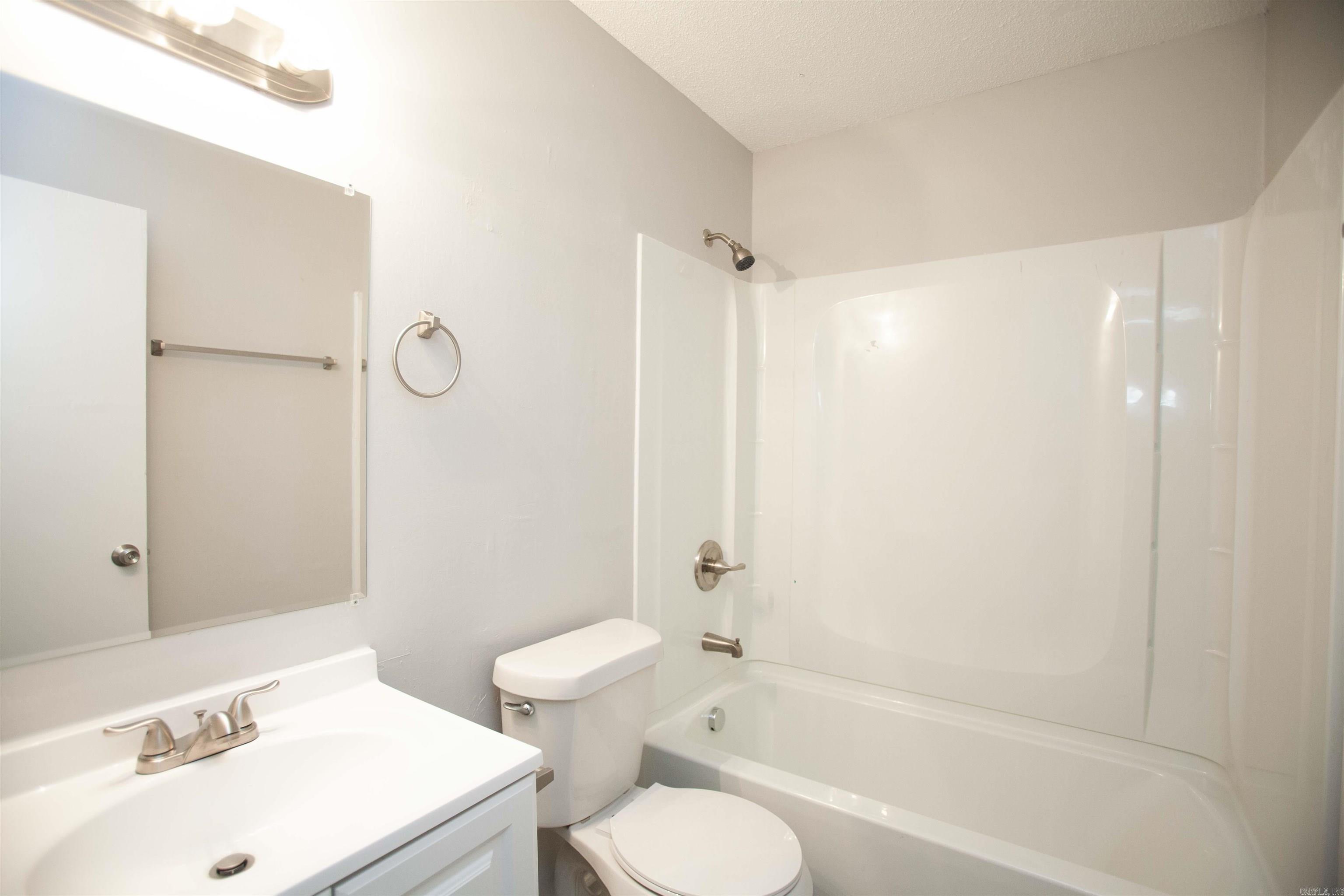 Pine Wood - Residential Lease