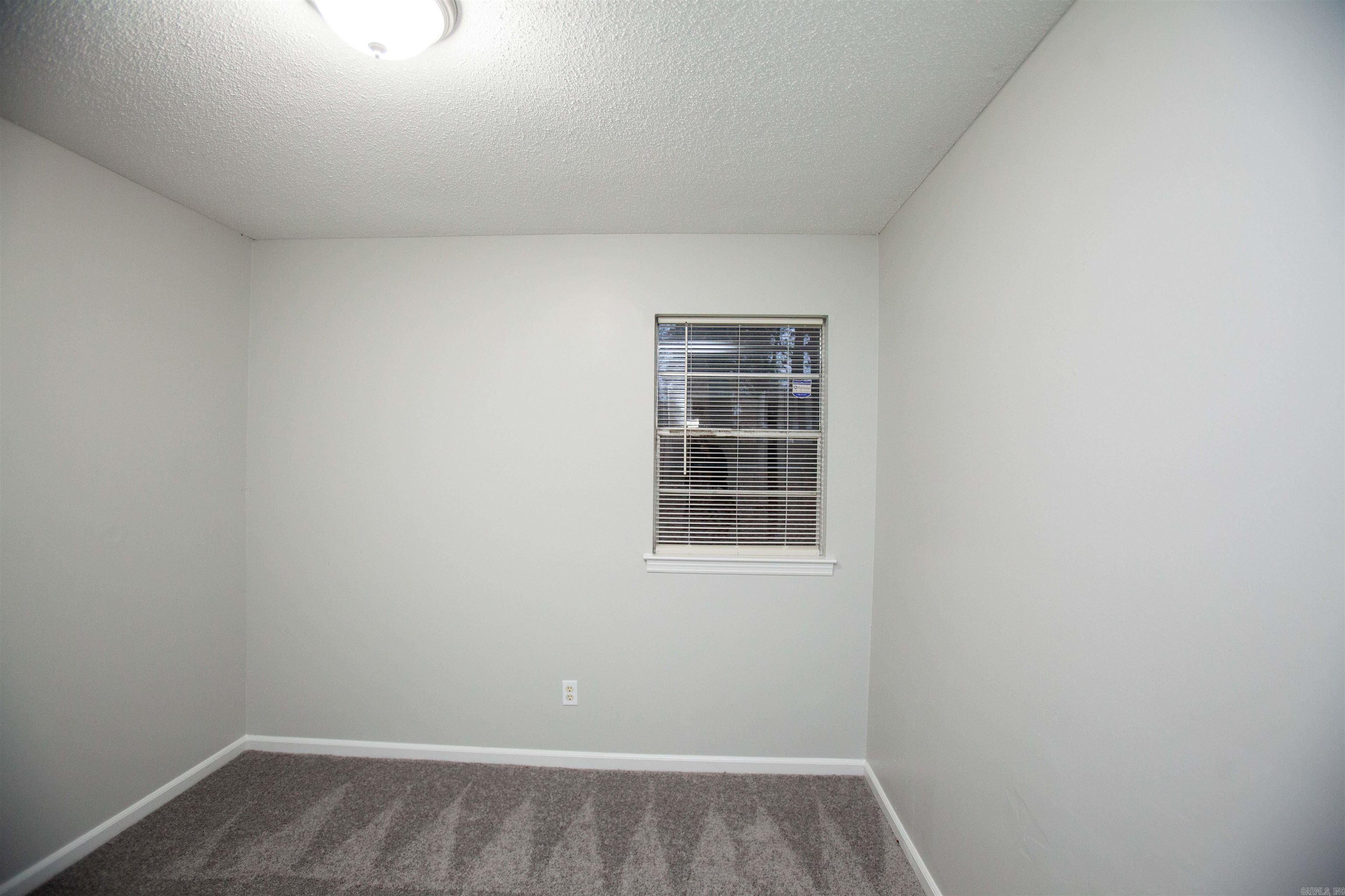 Pine Wood - Residential Lease