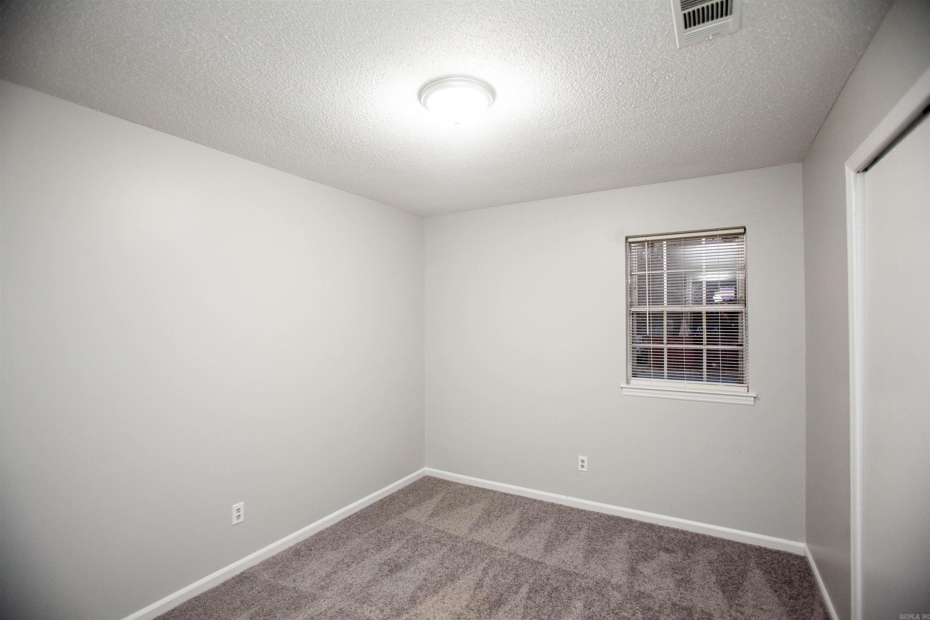 Pine Wood - Residential Lease