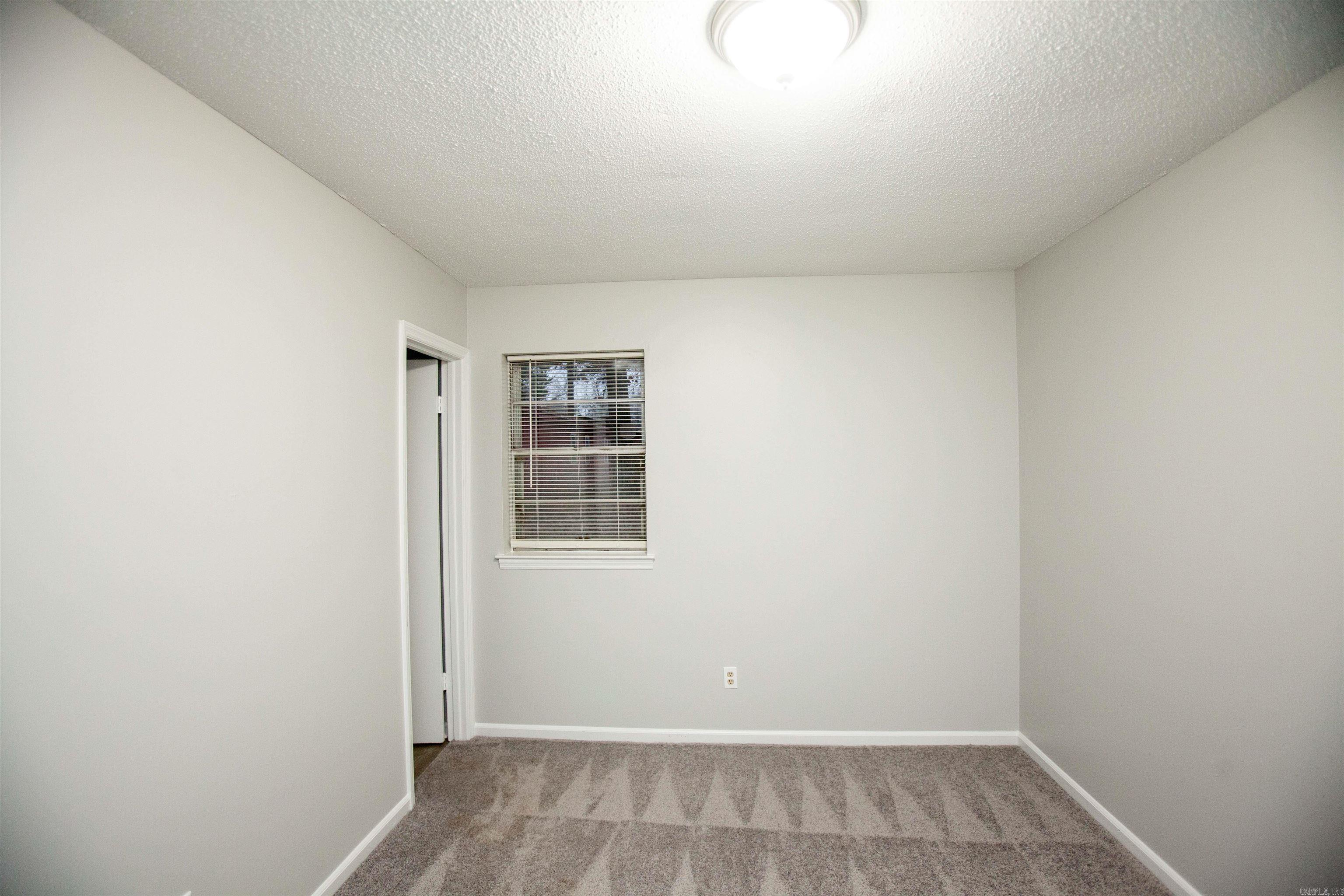 Pine Wood - Residential Lease