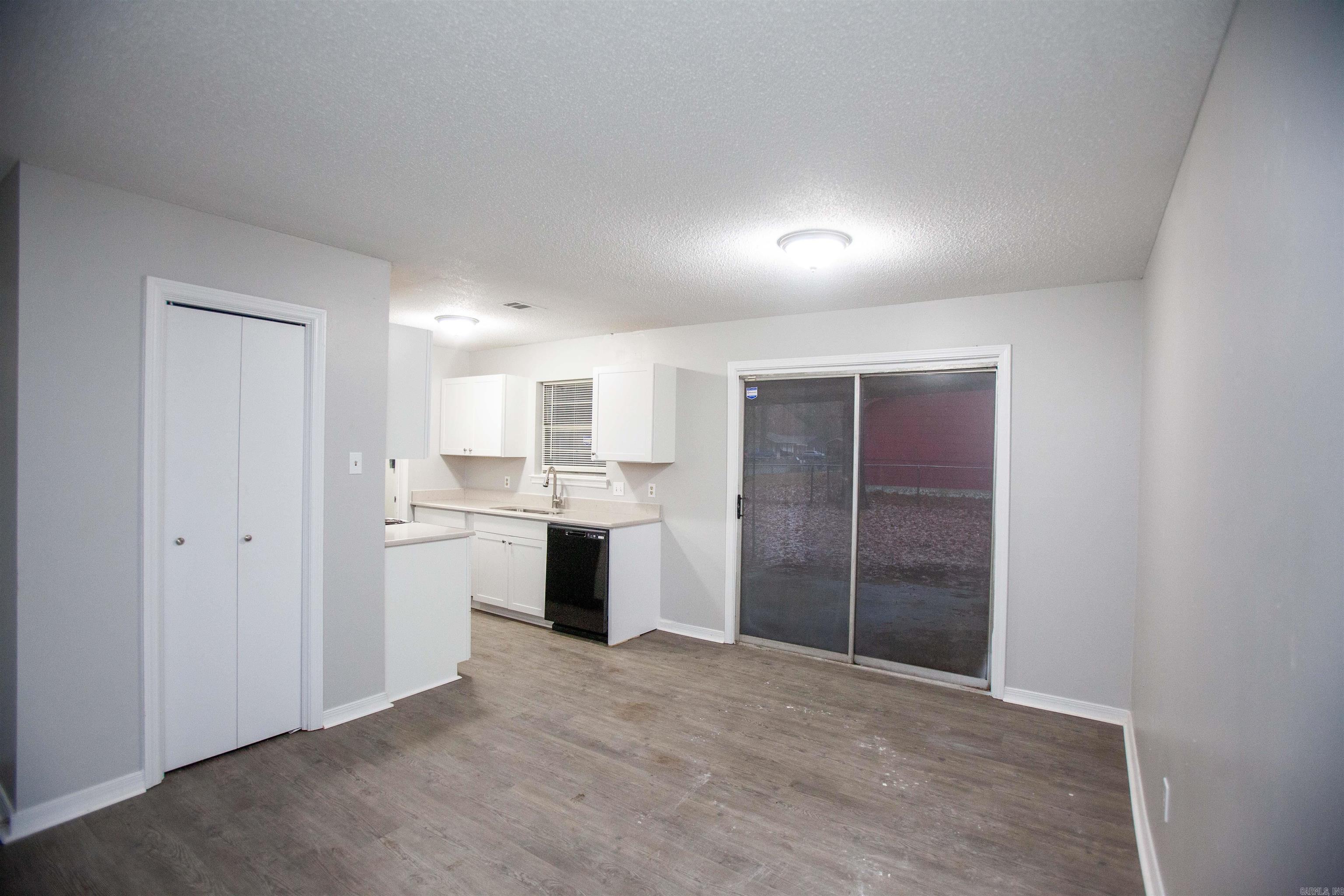 Pine Wood - Residential Lease