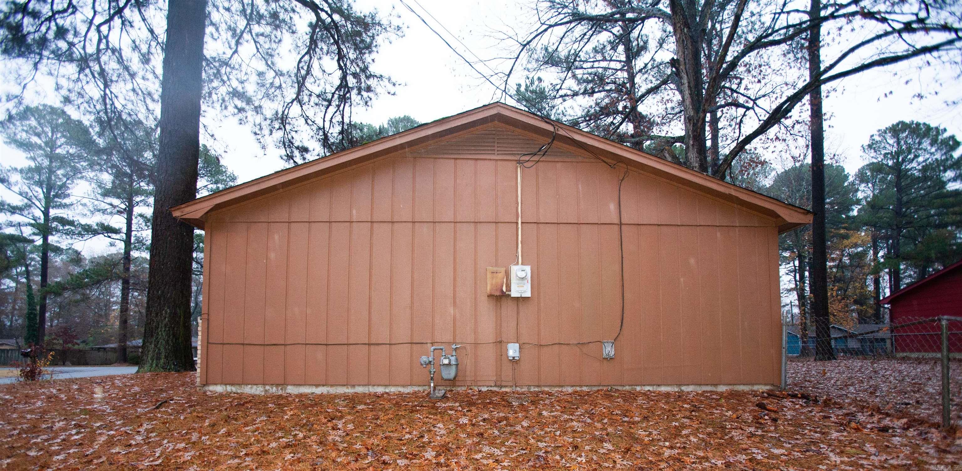 Pine Wood - Residential Lease