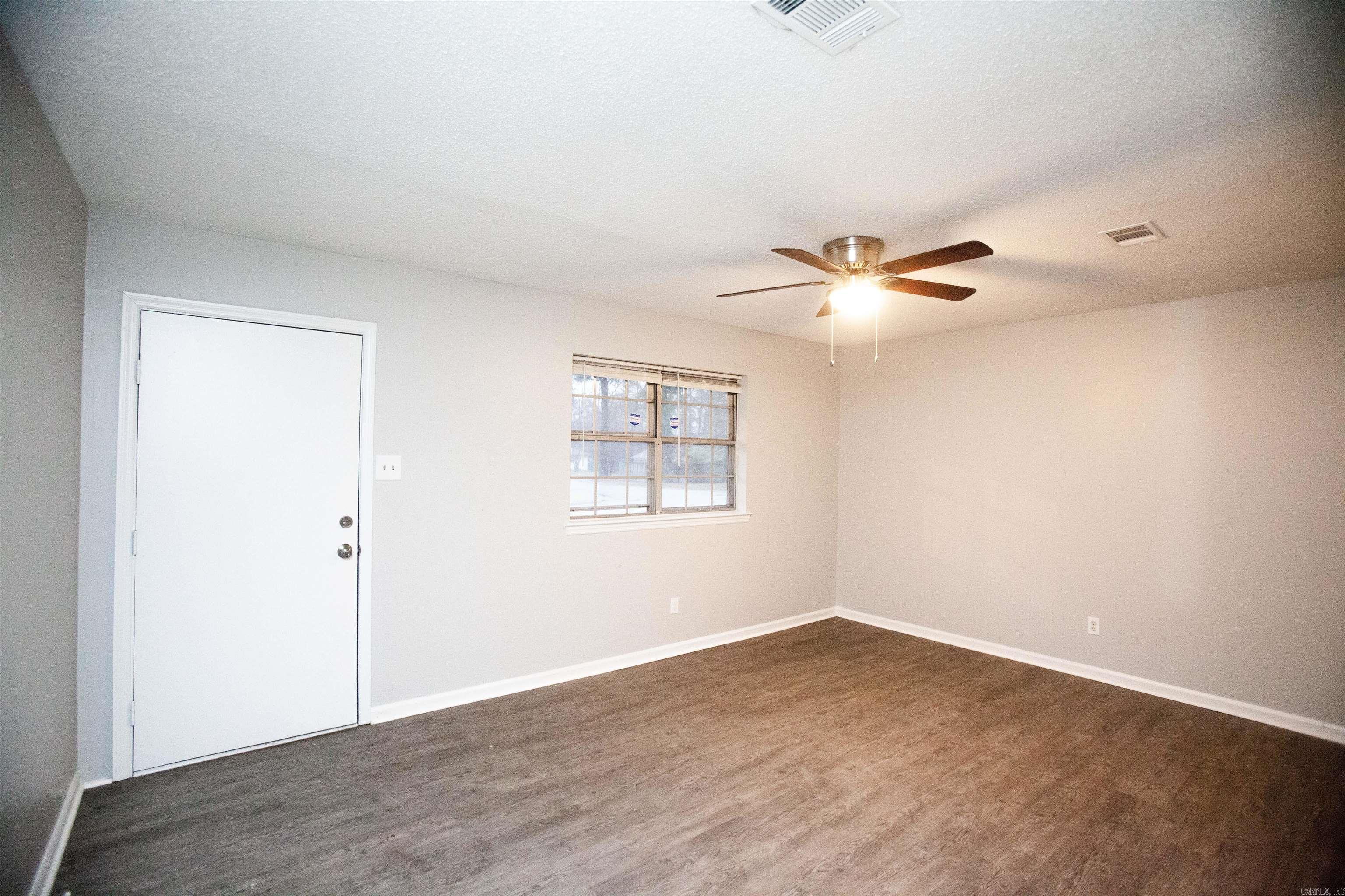 Pine Wood - Residential Lease