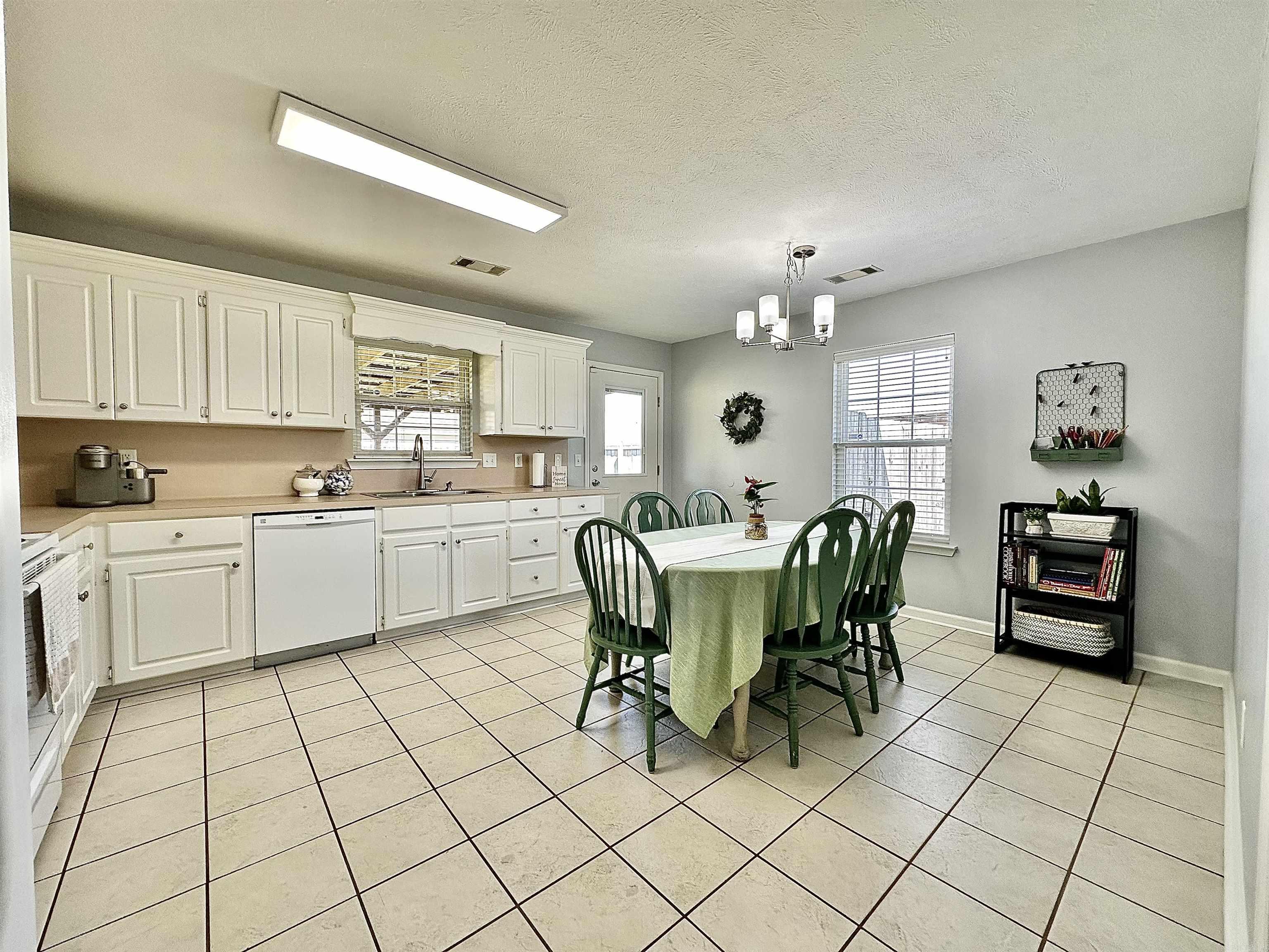 MOON RIDGE ESTATES - Residential