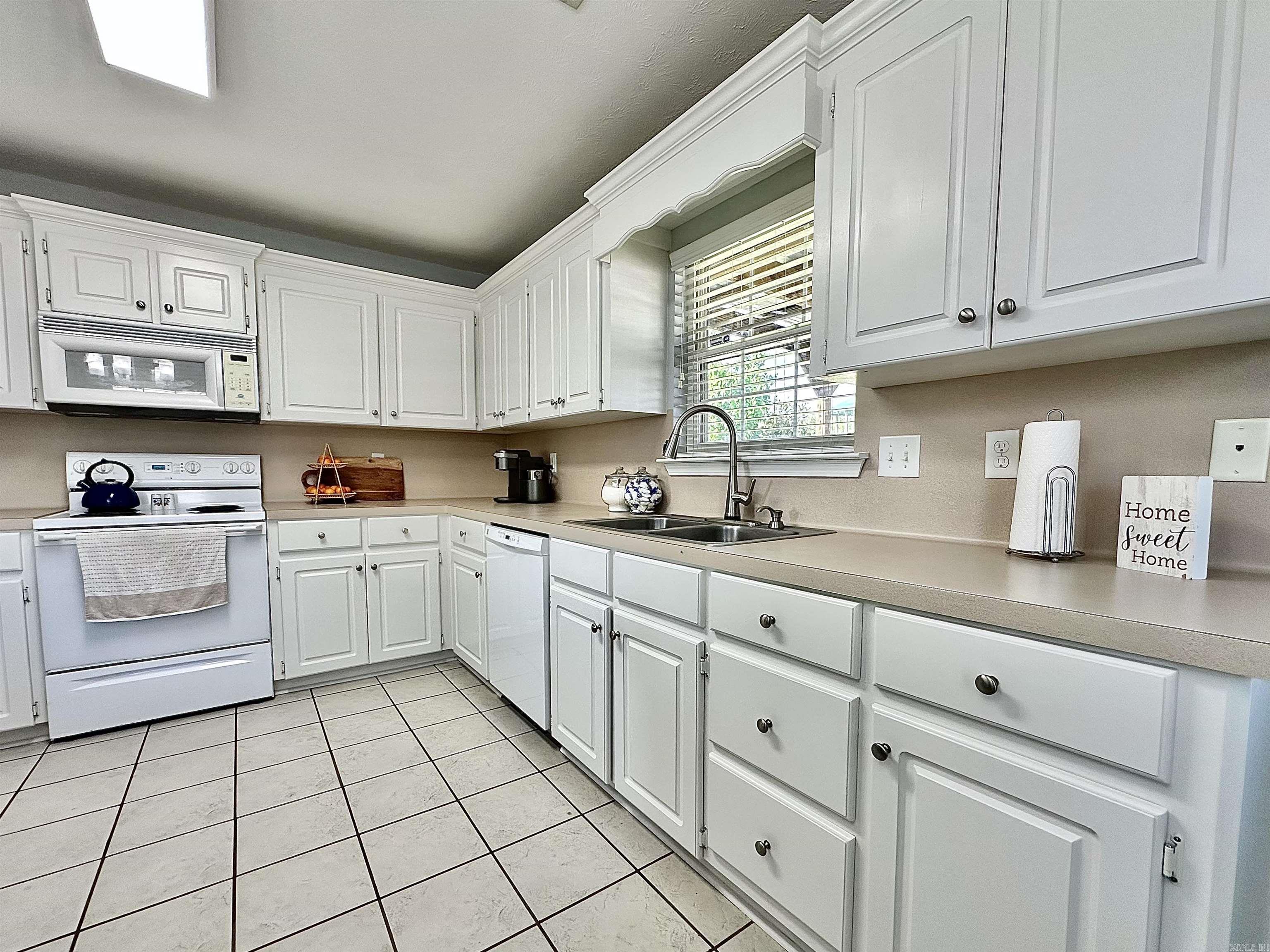 MOON RIDGE ESTATES - Residential