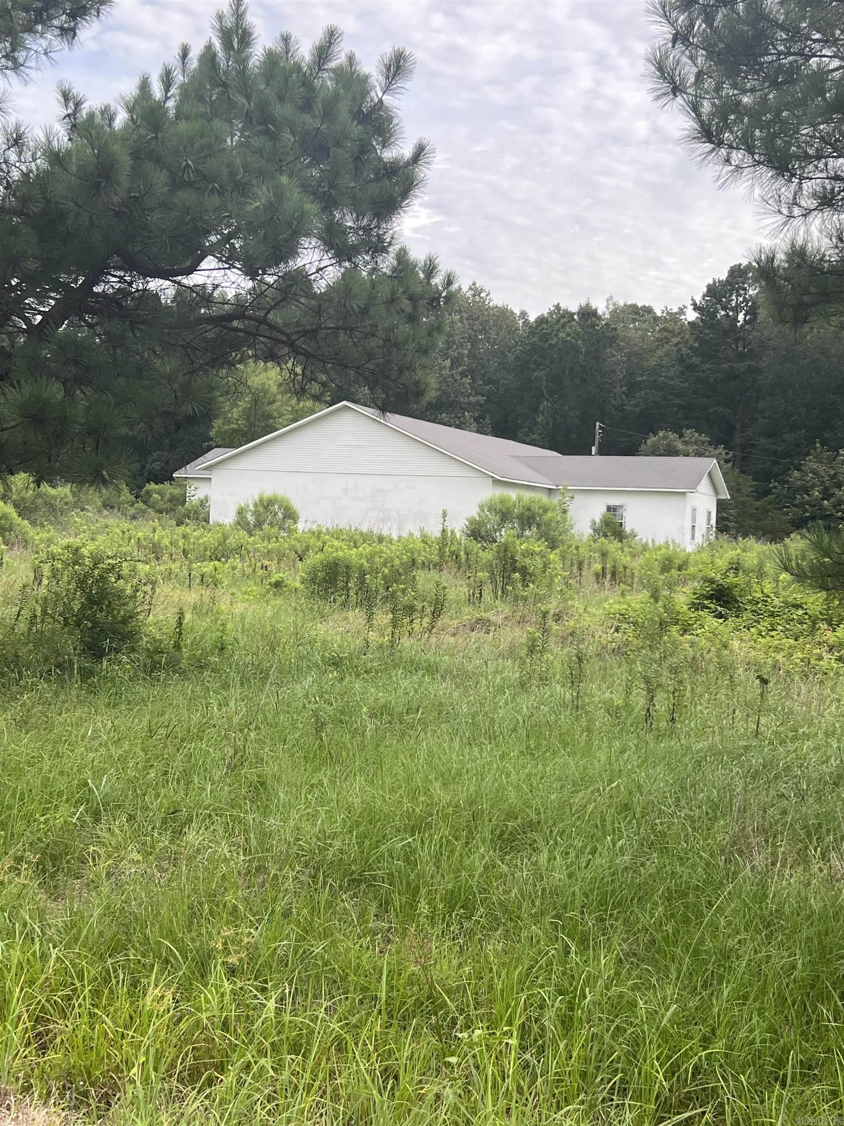 This is a great investment property in West Pulaski County