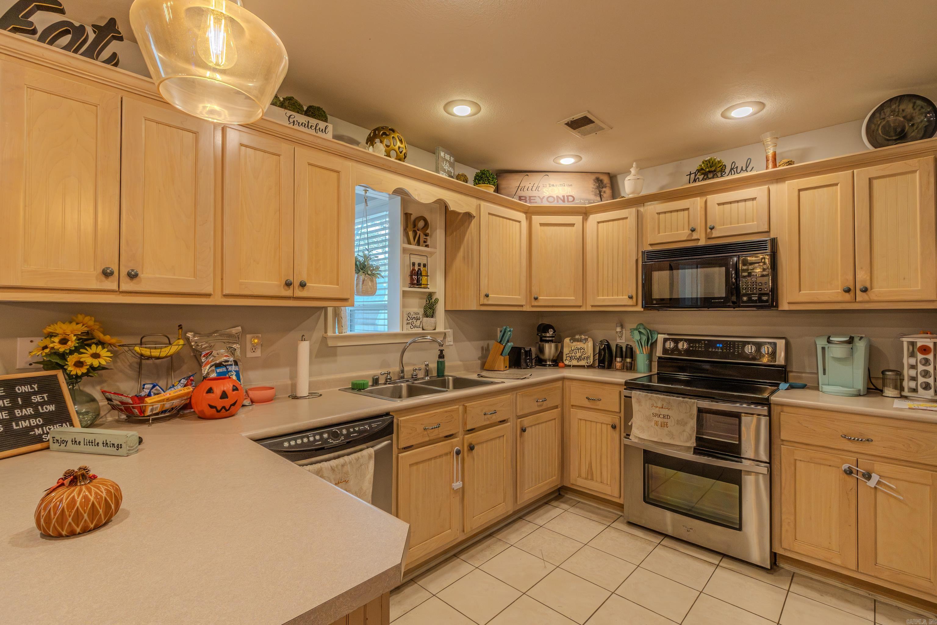 WOODLAND HEIGHTS - Residential