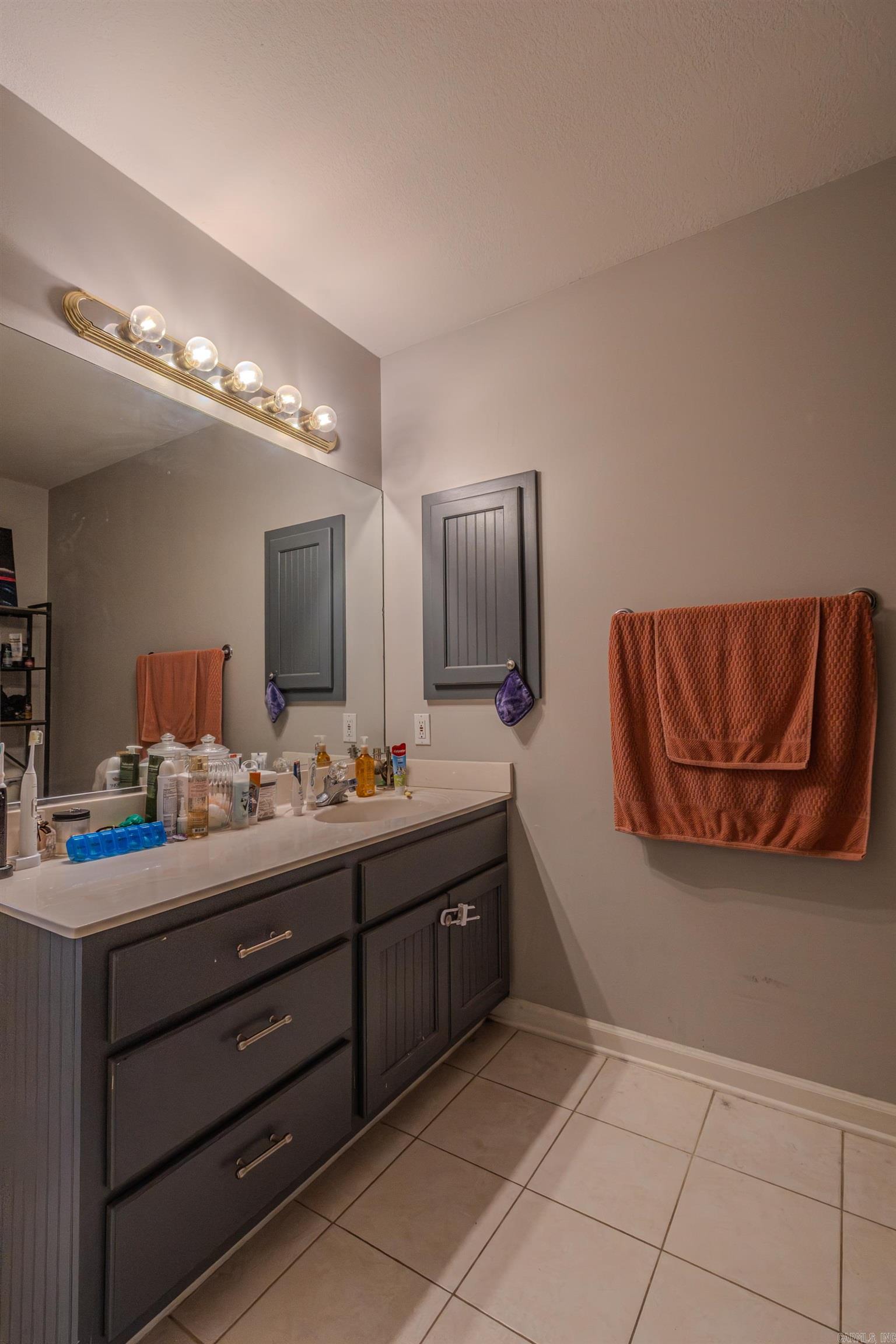 WOODLAND HEIGHTS - Residential