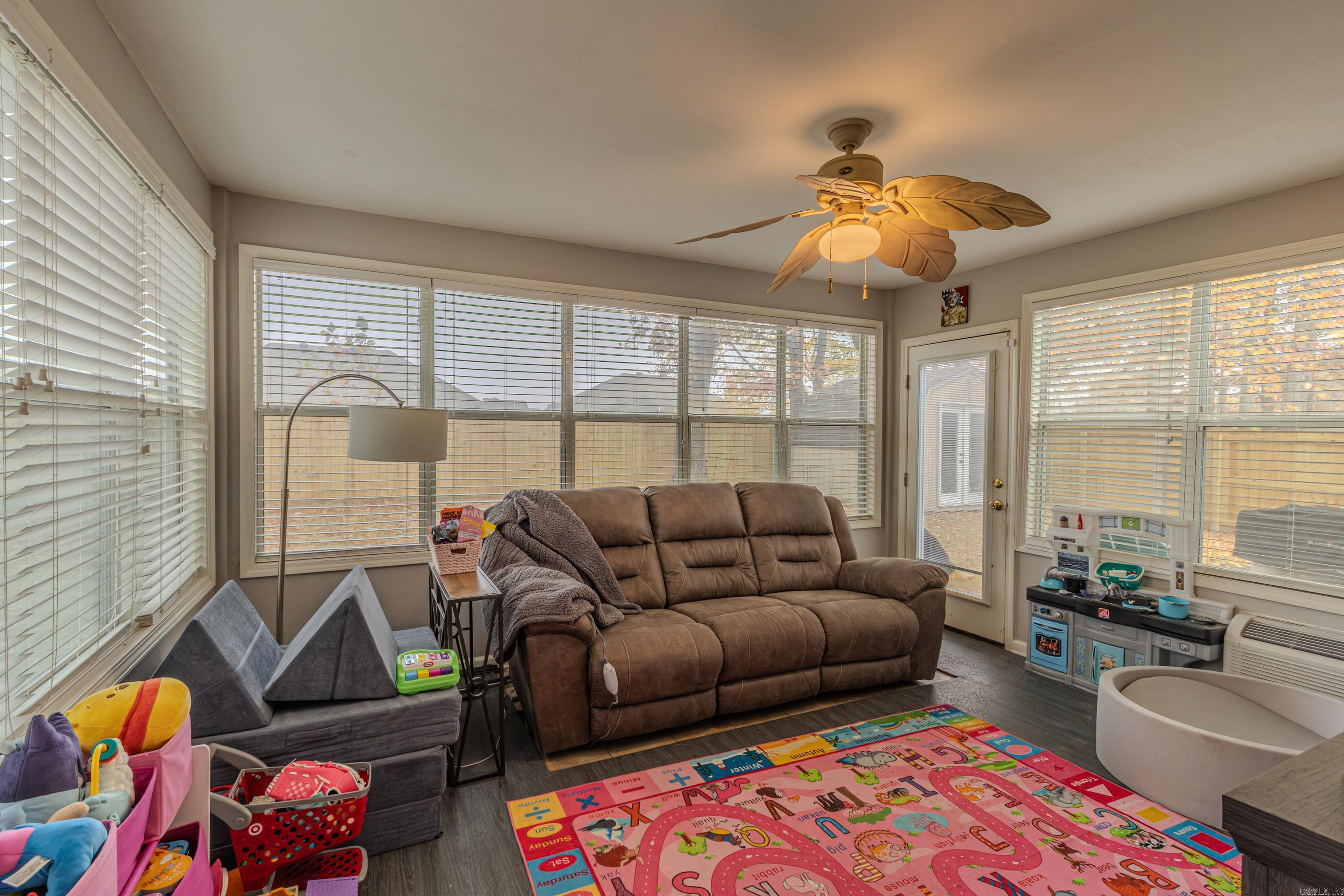 WOODLAND HEIGHTS - Residential