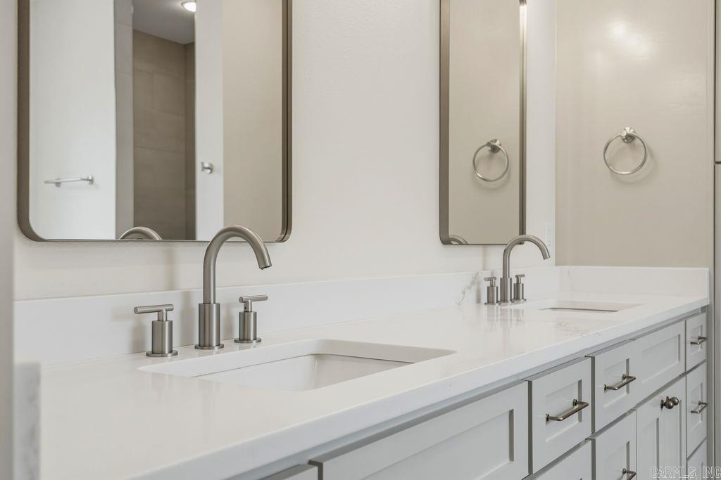 ALTA VISTA - Residential