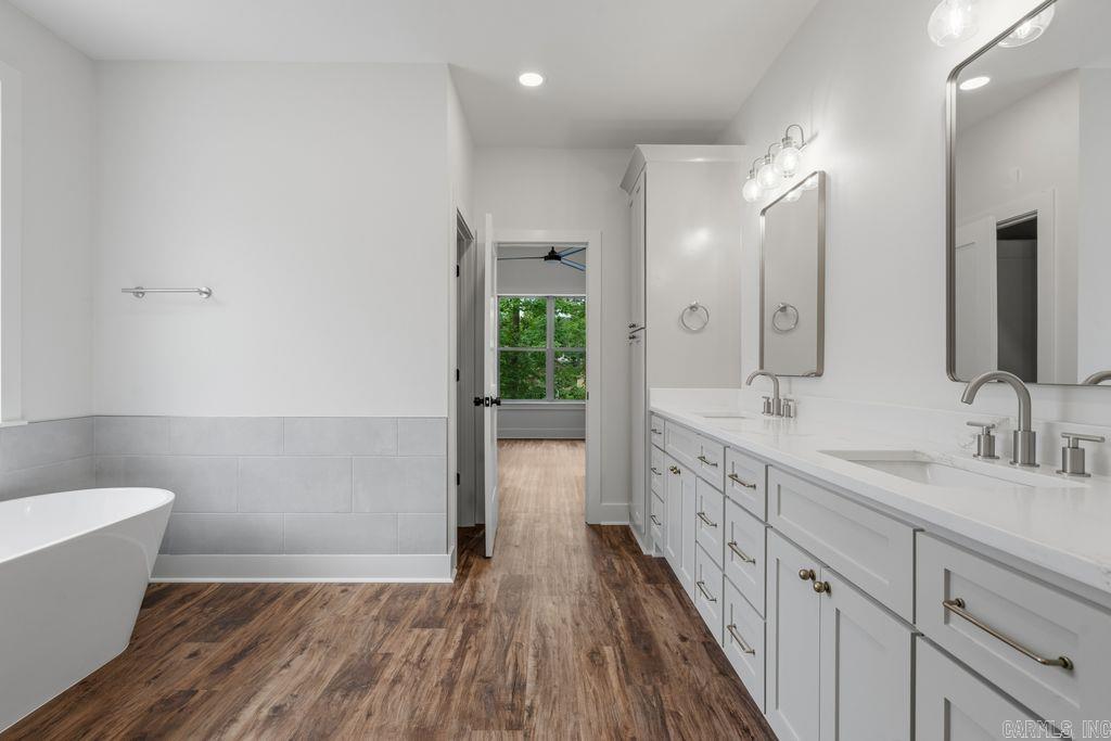 ALTA VISTA - Residential
