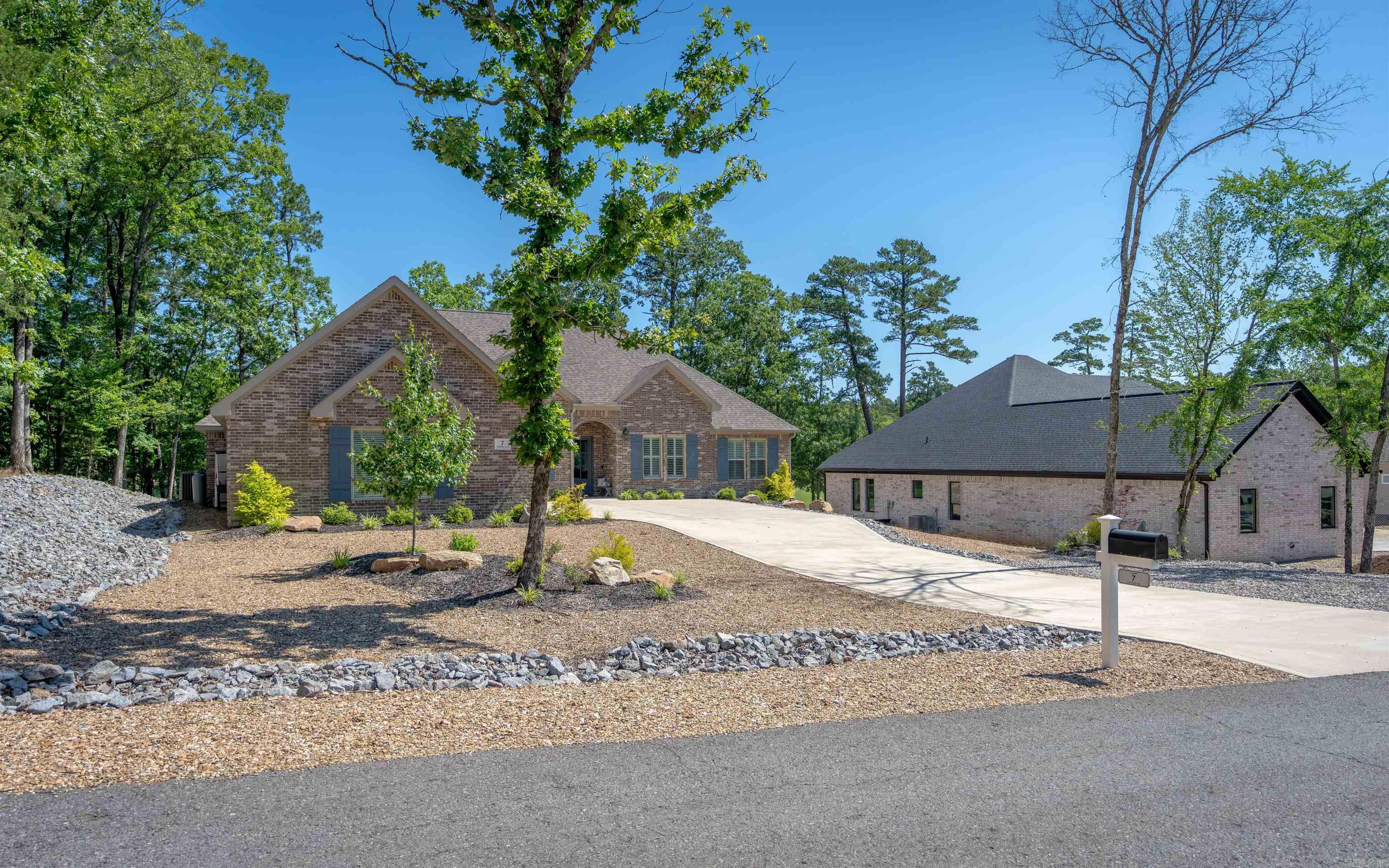 Isabella - Residential