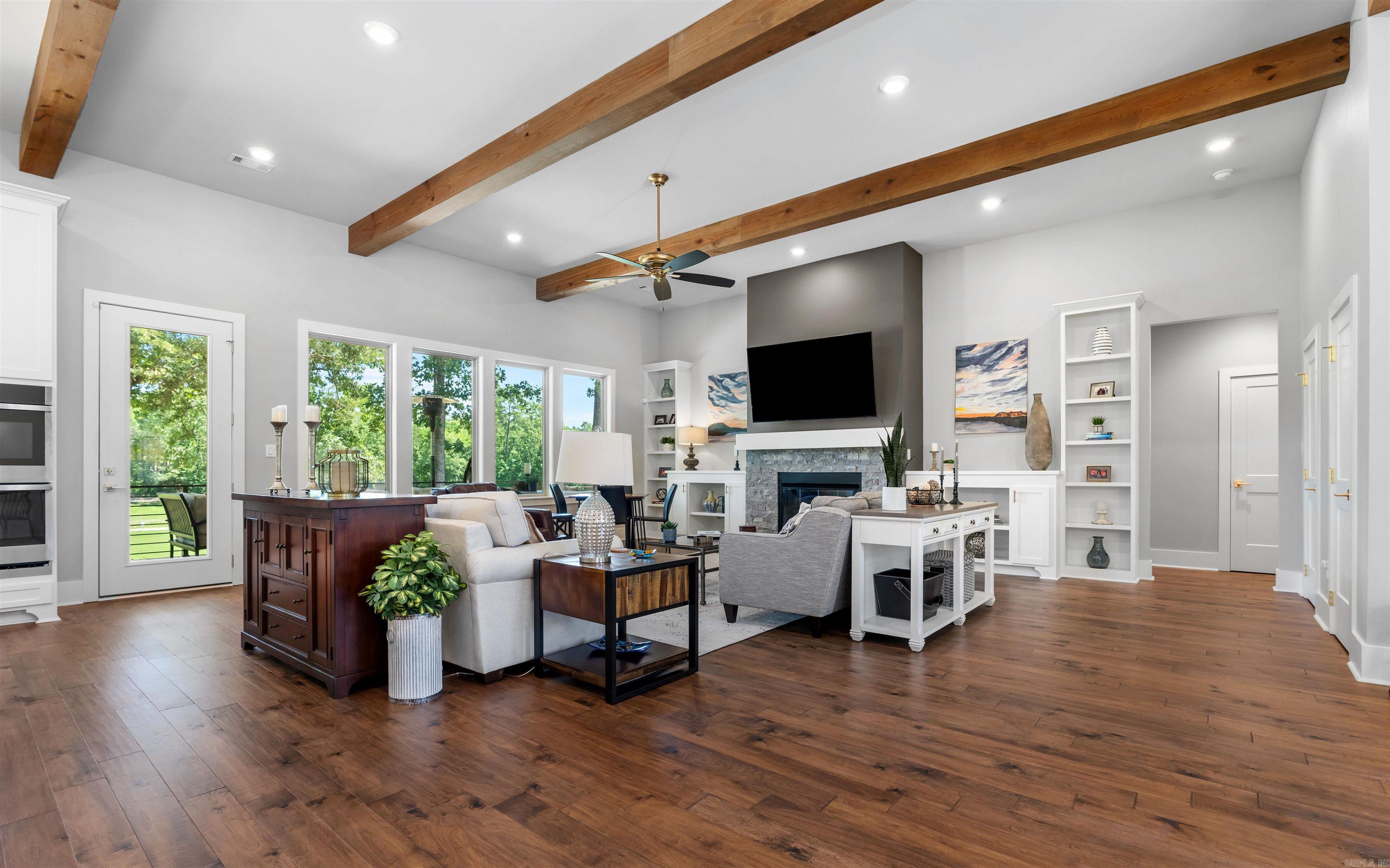 Isabella - Residential