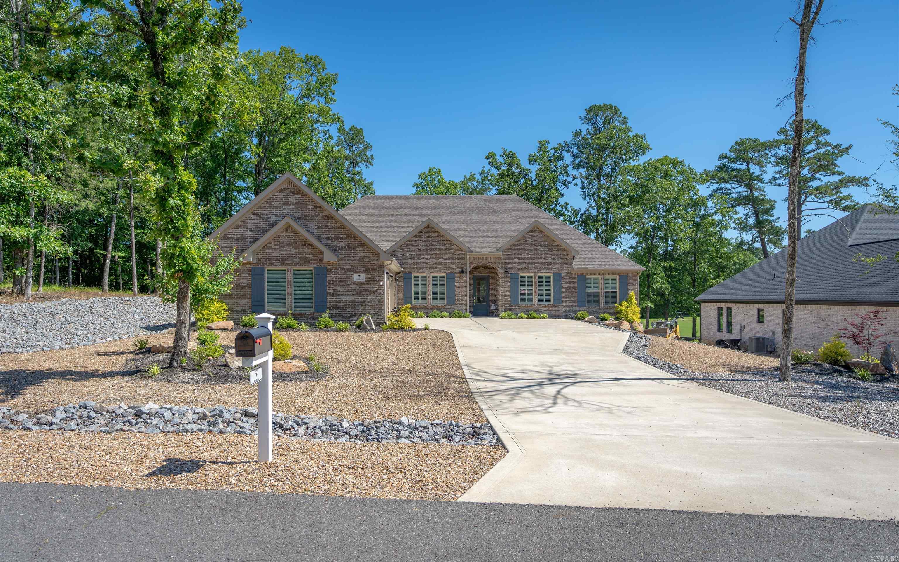 Isabella - Residential