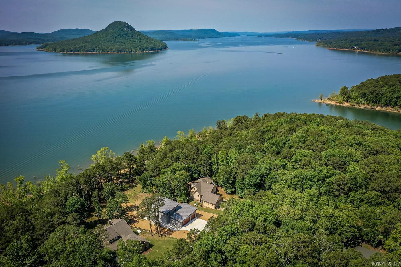 ENCHANTED PENINSULA - Residential