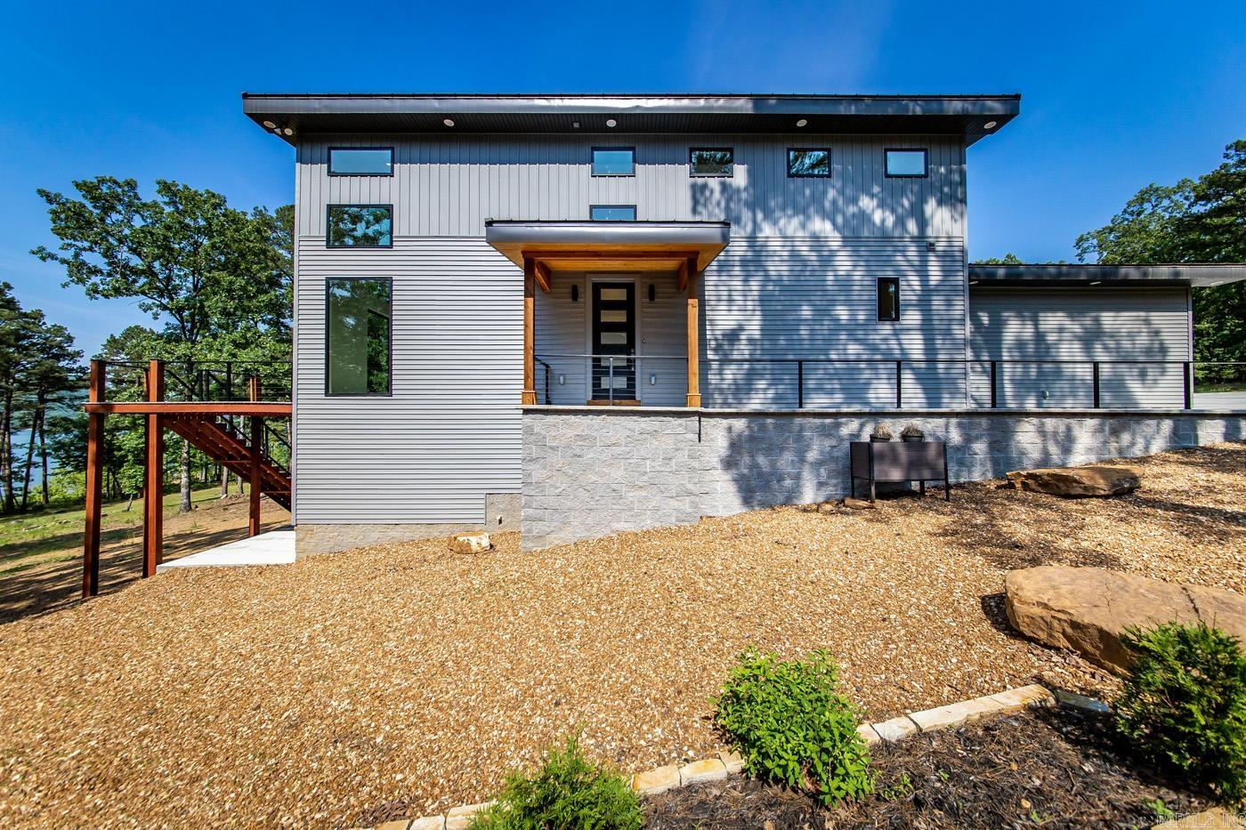 ENCHANTED PENINSULA - Residential