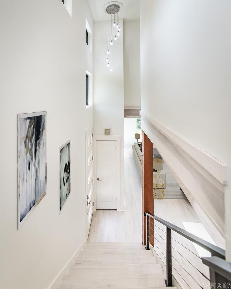 ENCHANTED PENINSULA - Residential