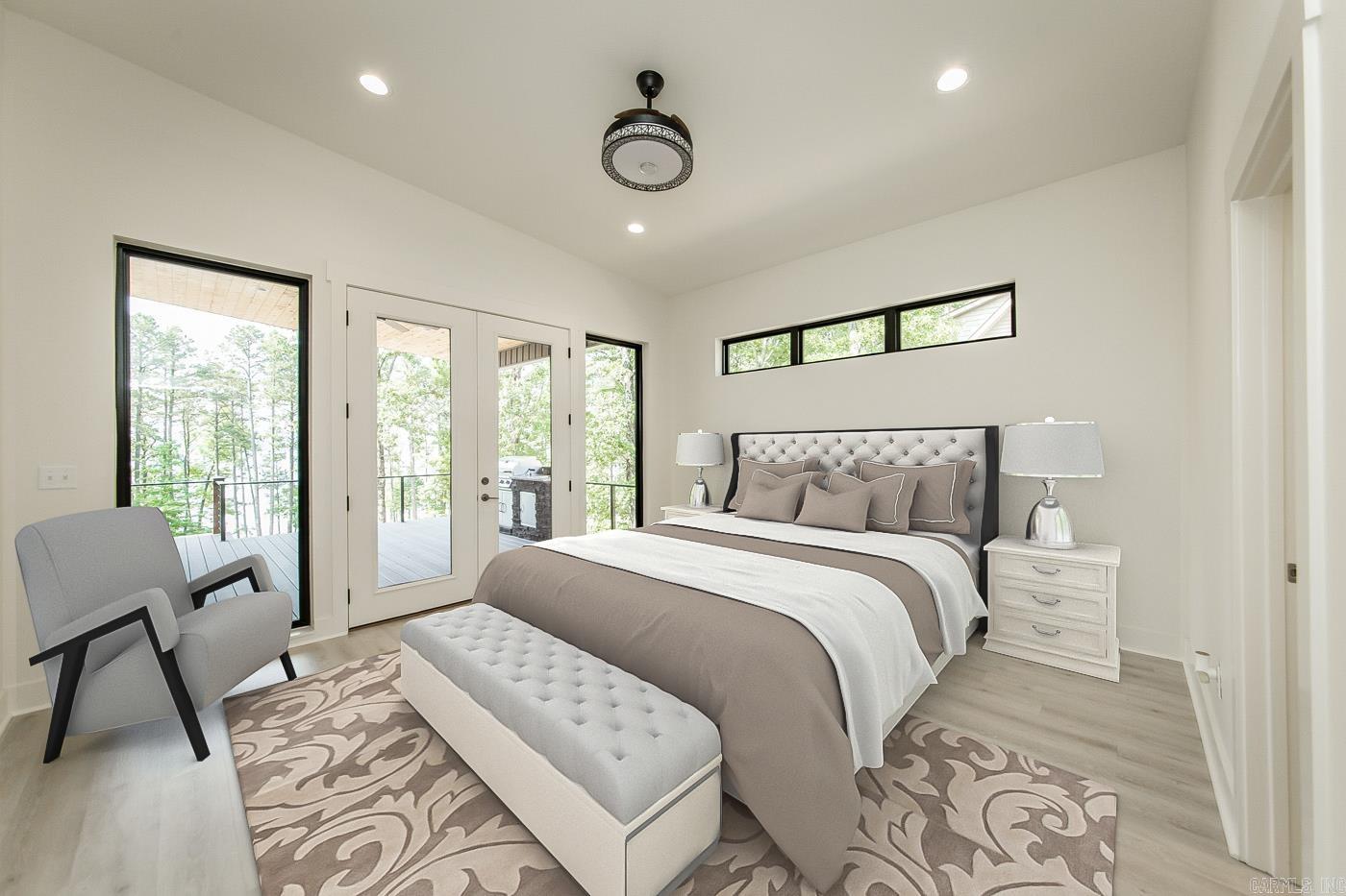 ENCHANTED PENINSULA - Residential