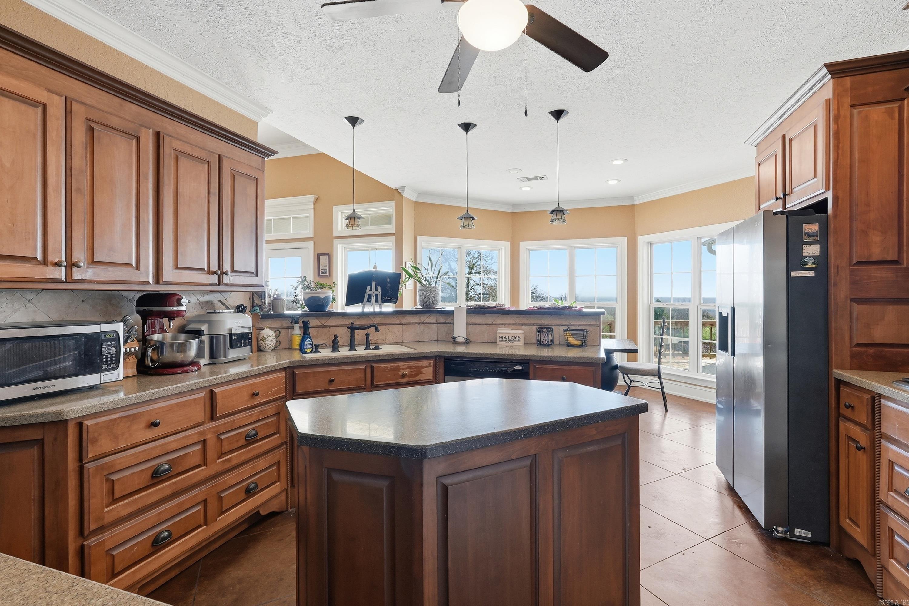 MILL CREEK EST - Residential