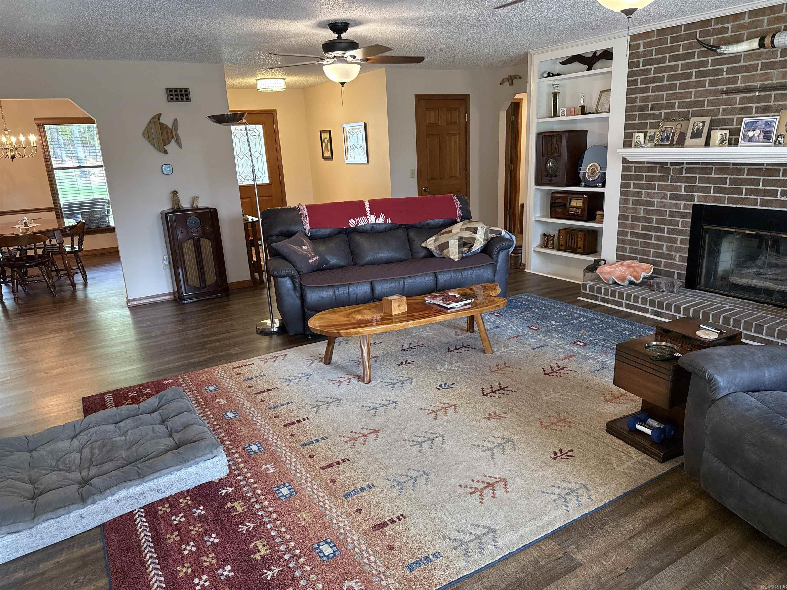 CASTLE RIDGE - Residential