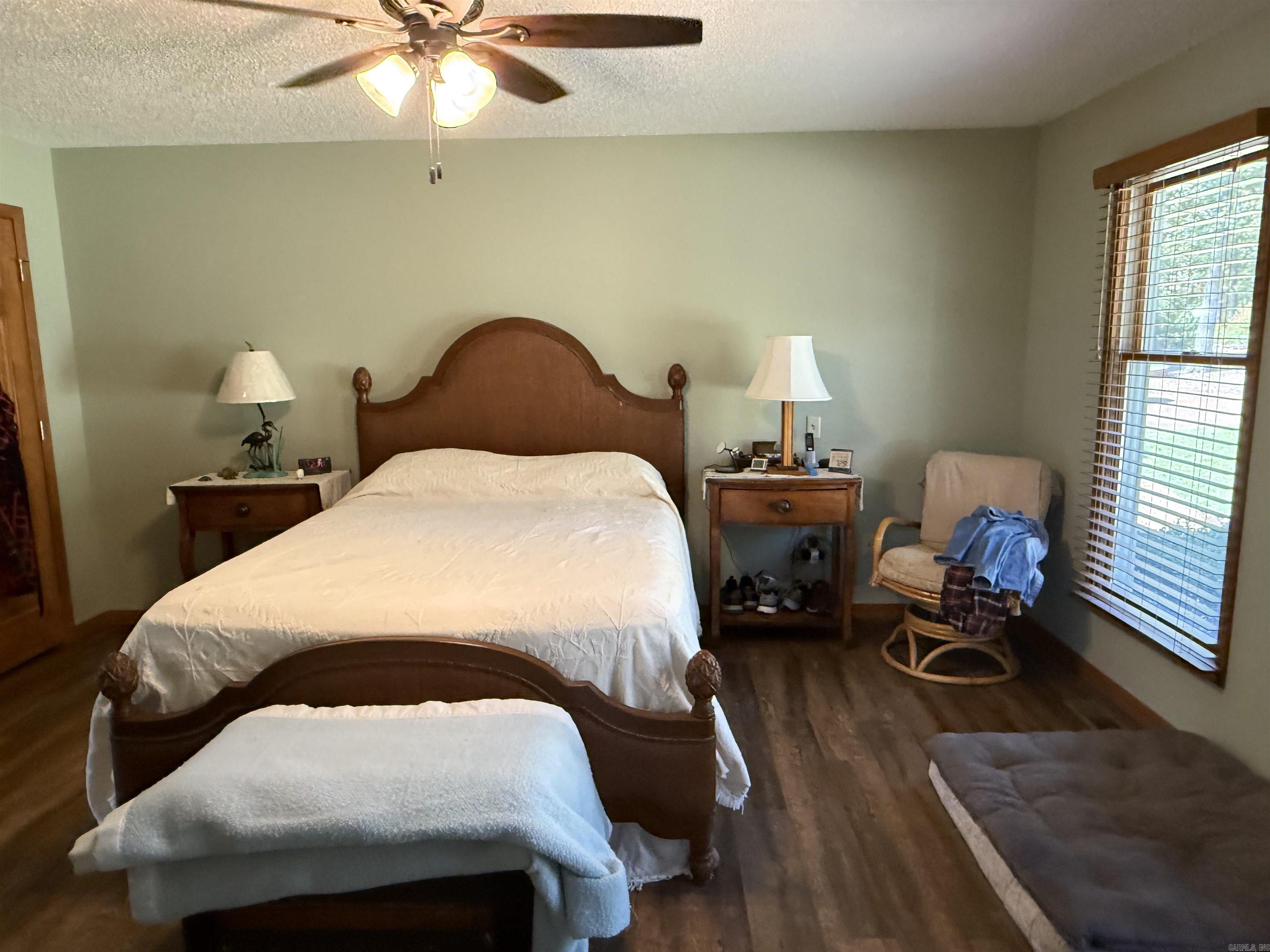 CASTLE RIDGE - Residential