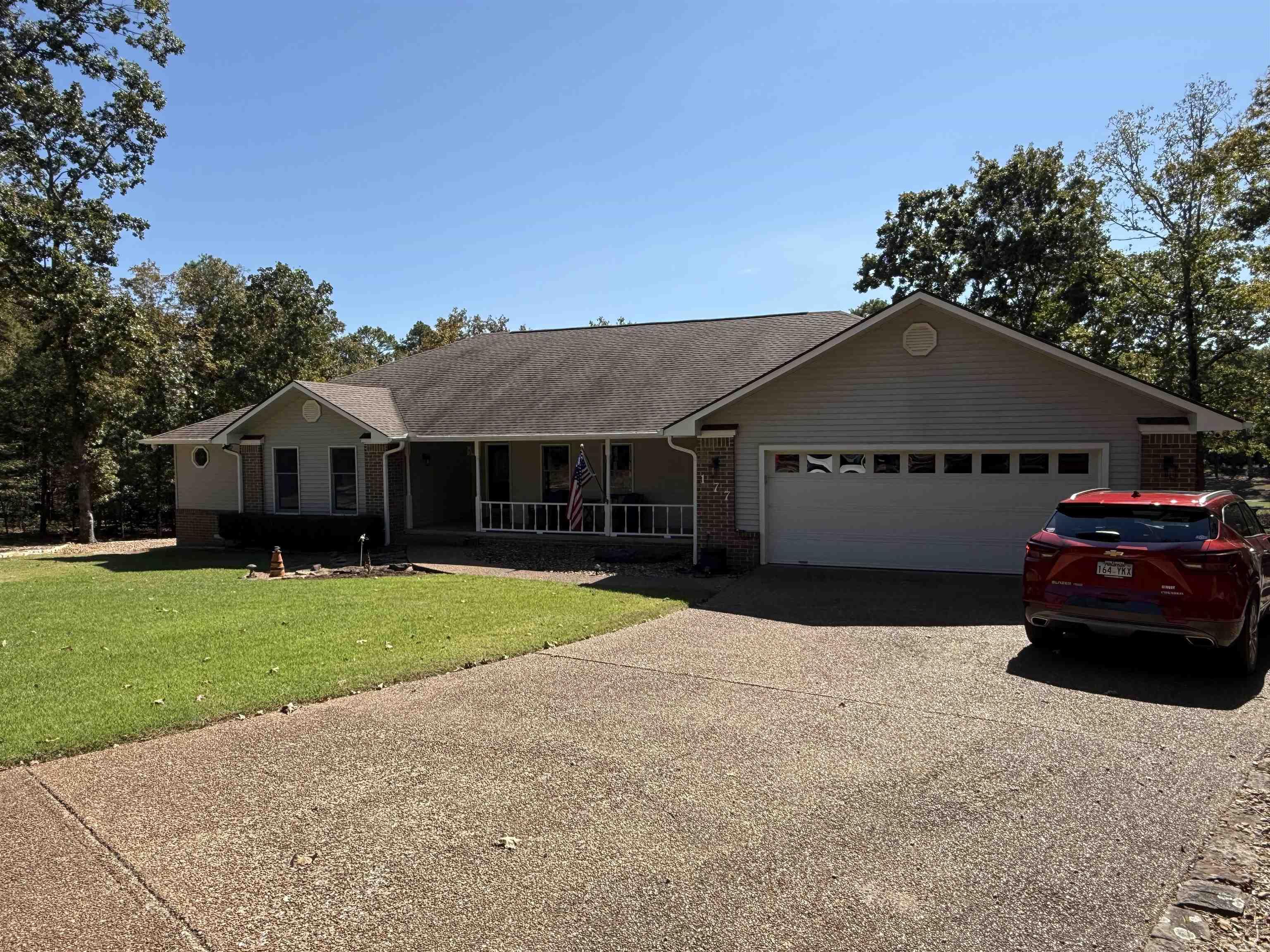 CASTLE RIDGE - Residential
