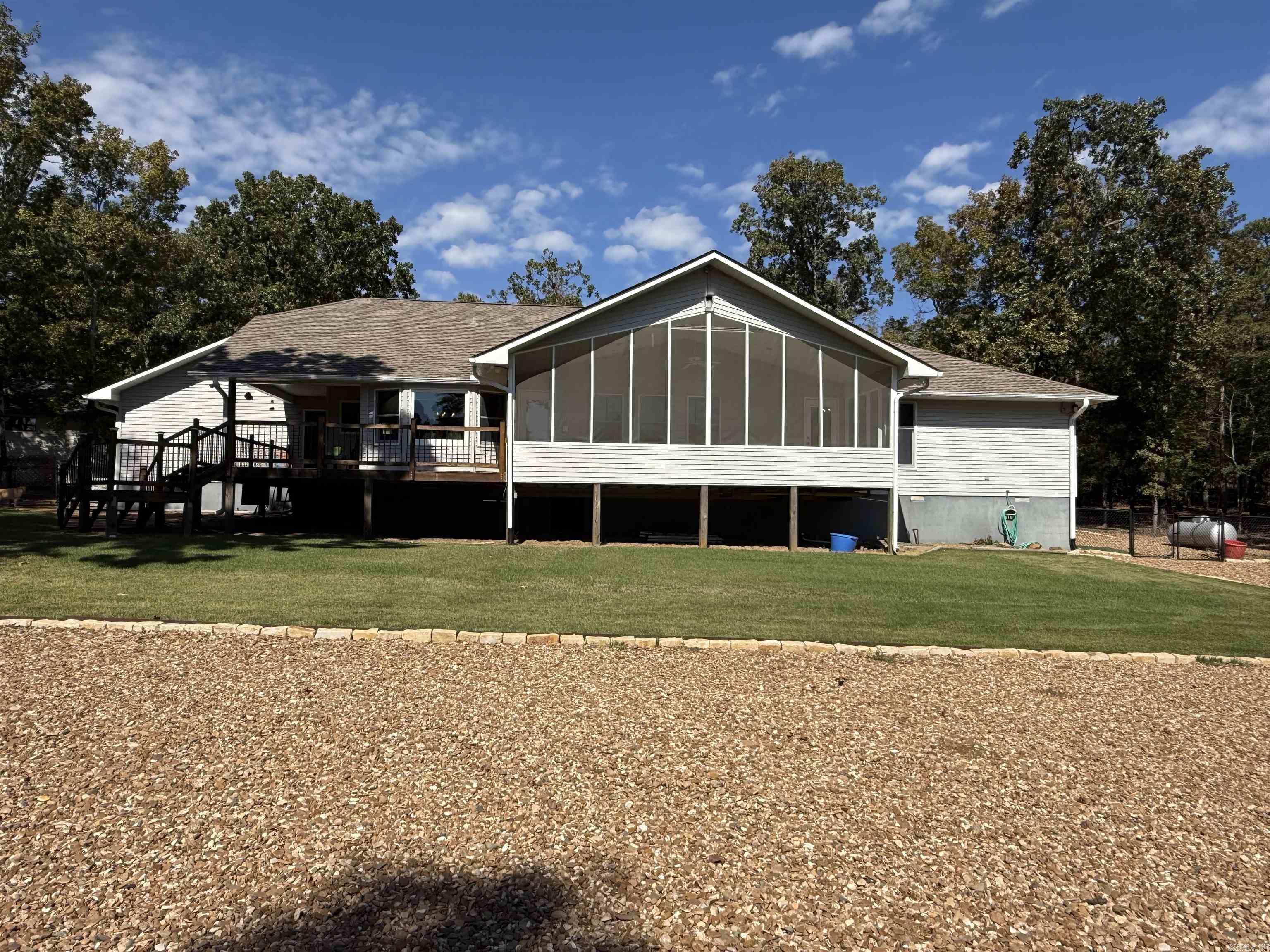 CASTLE RIDGE - Residential
