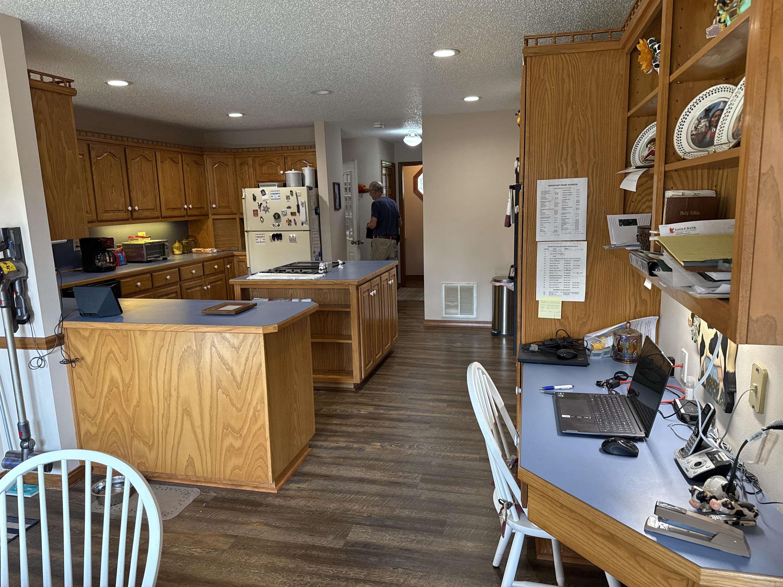 CASTLE RIDGE - Residential