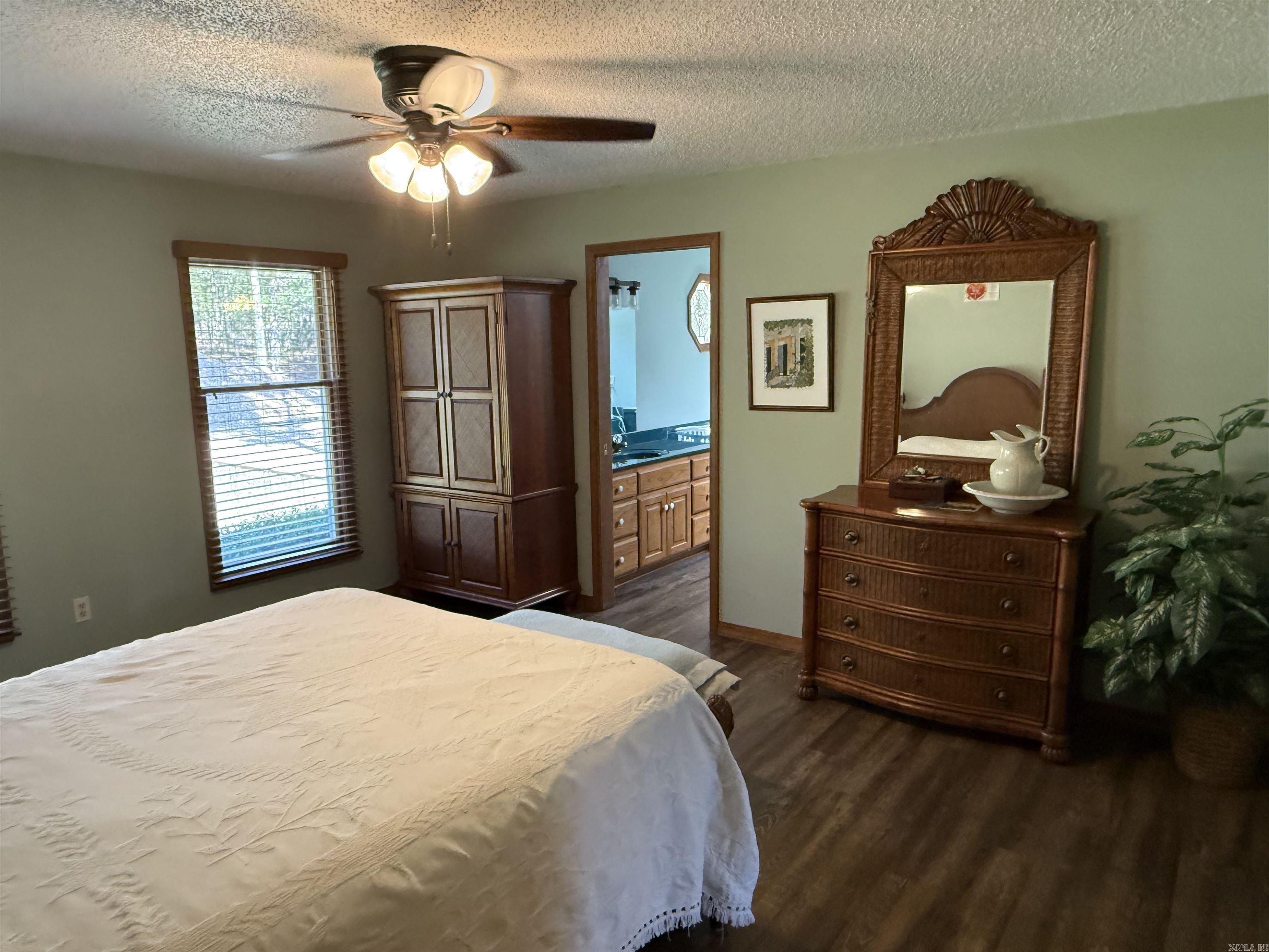 CASTLE RIDGE - Residential