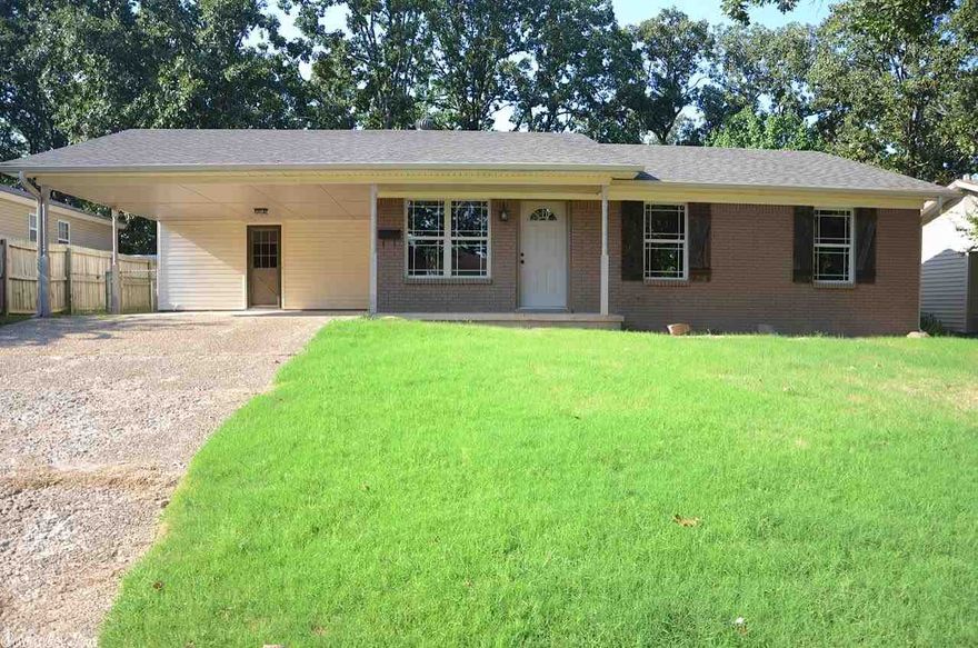 OPEN AND AIRY WITH ALL NEW PAINT, FLOORING, LIGHTING AND STAINLESS APPLIANCES WITH SLAB GRANITE.  NEW PLUMBING FIXTURES AND BATHROOM VANITIES, TOILETS AND THE TUB IN THE MASTER. NEW WINDOWS AND EXTERIOR FRONT DOOR AND SHUTTERS ARE NEW.  FRESH SOD IN THE FRONT YARD.