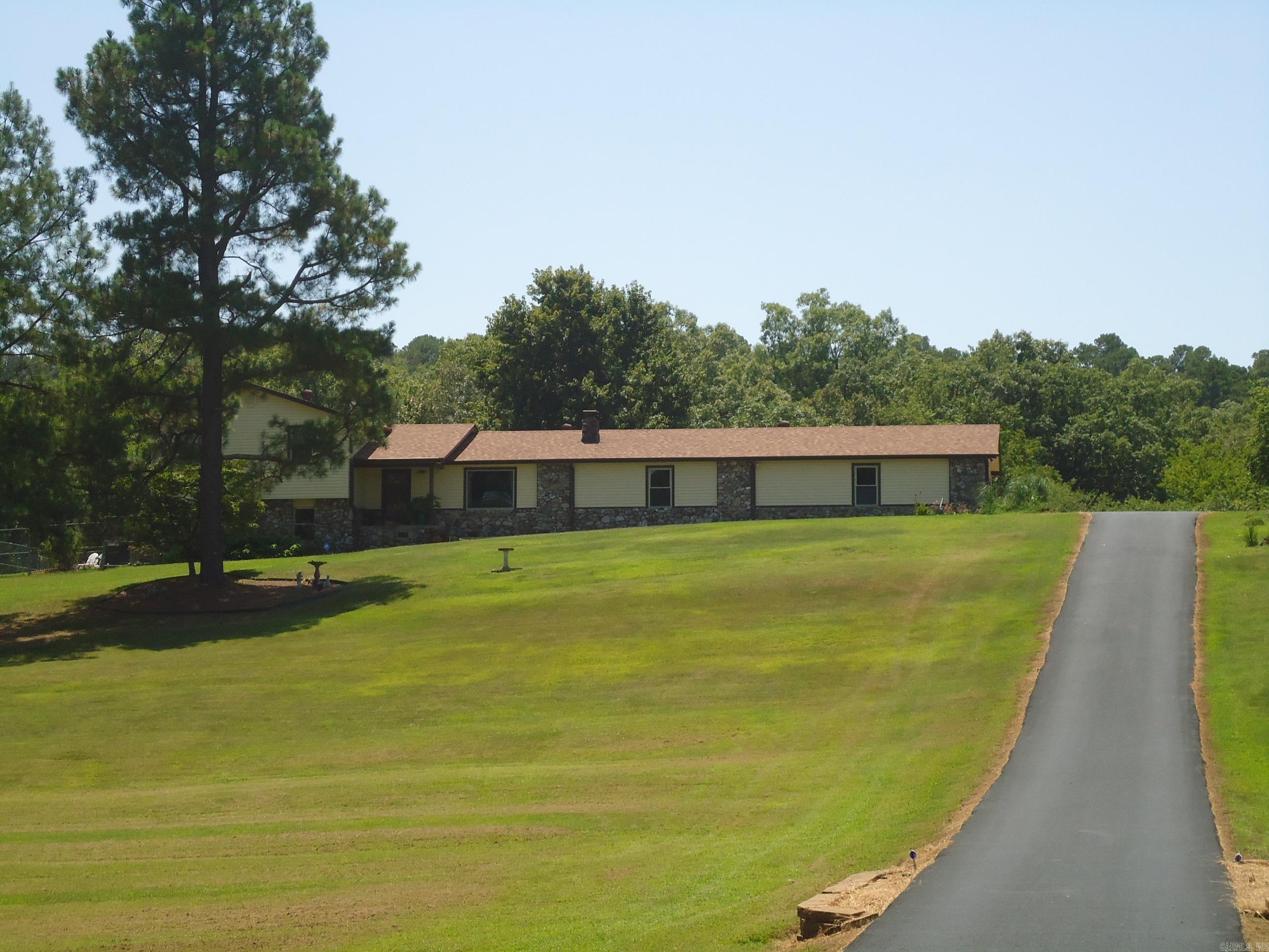 NORTH MOORE ESTATES - Residential