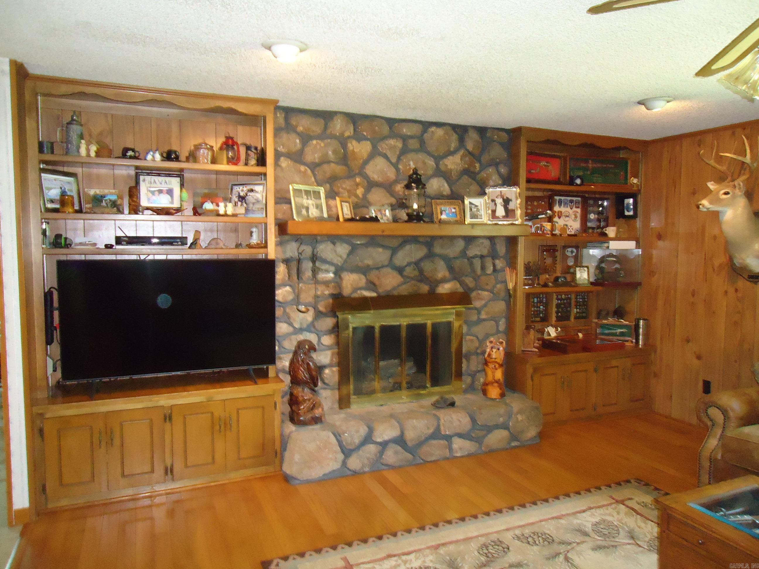 NORTH MOORE ESTATES - Residential