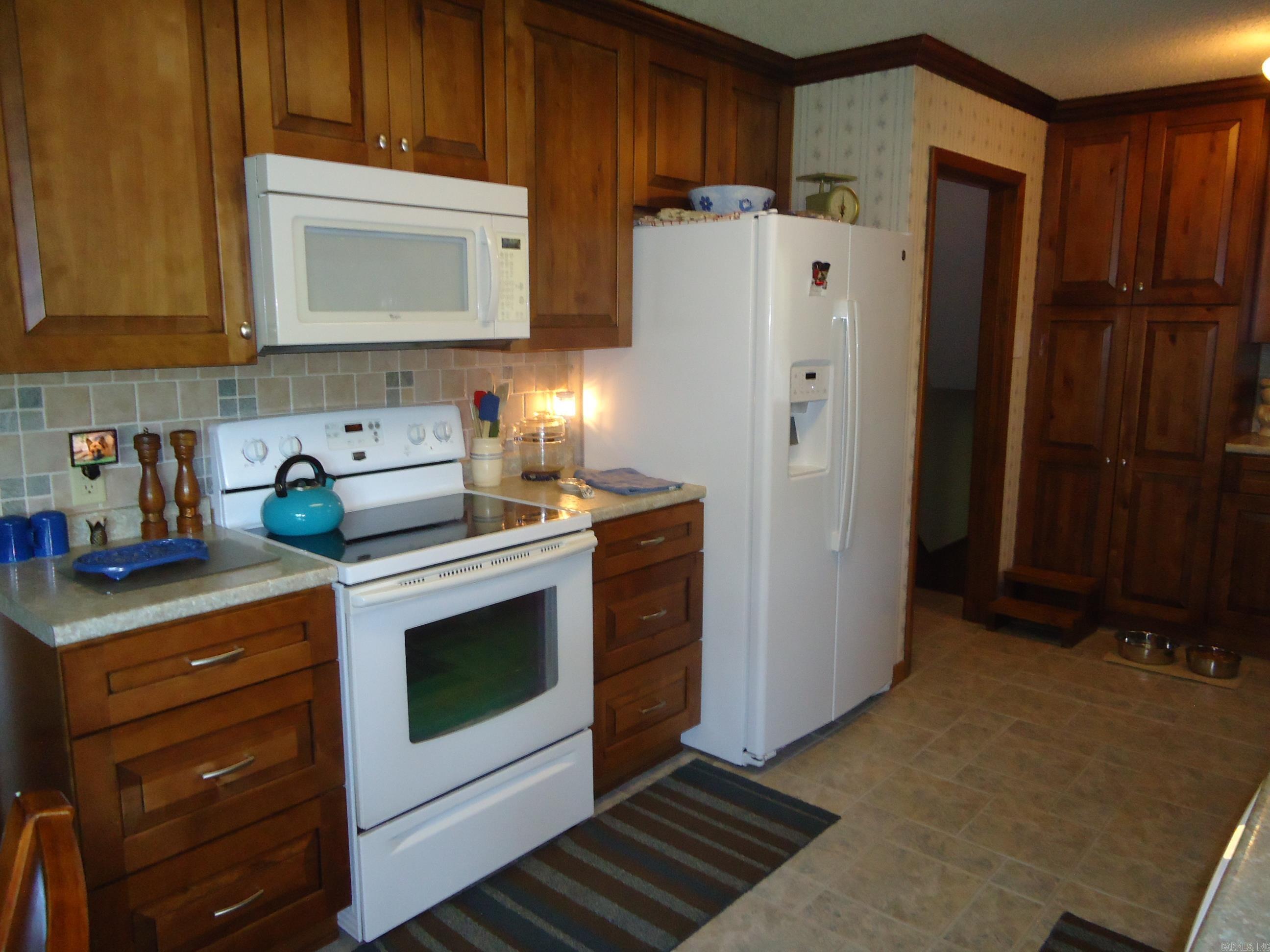 NORTH MOORE ESTATES - Residential