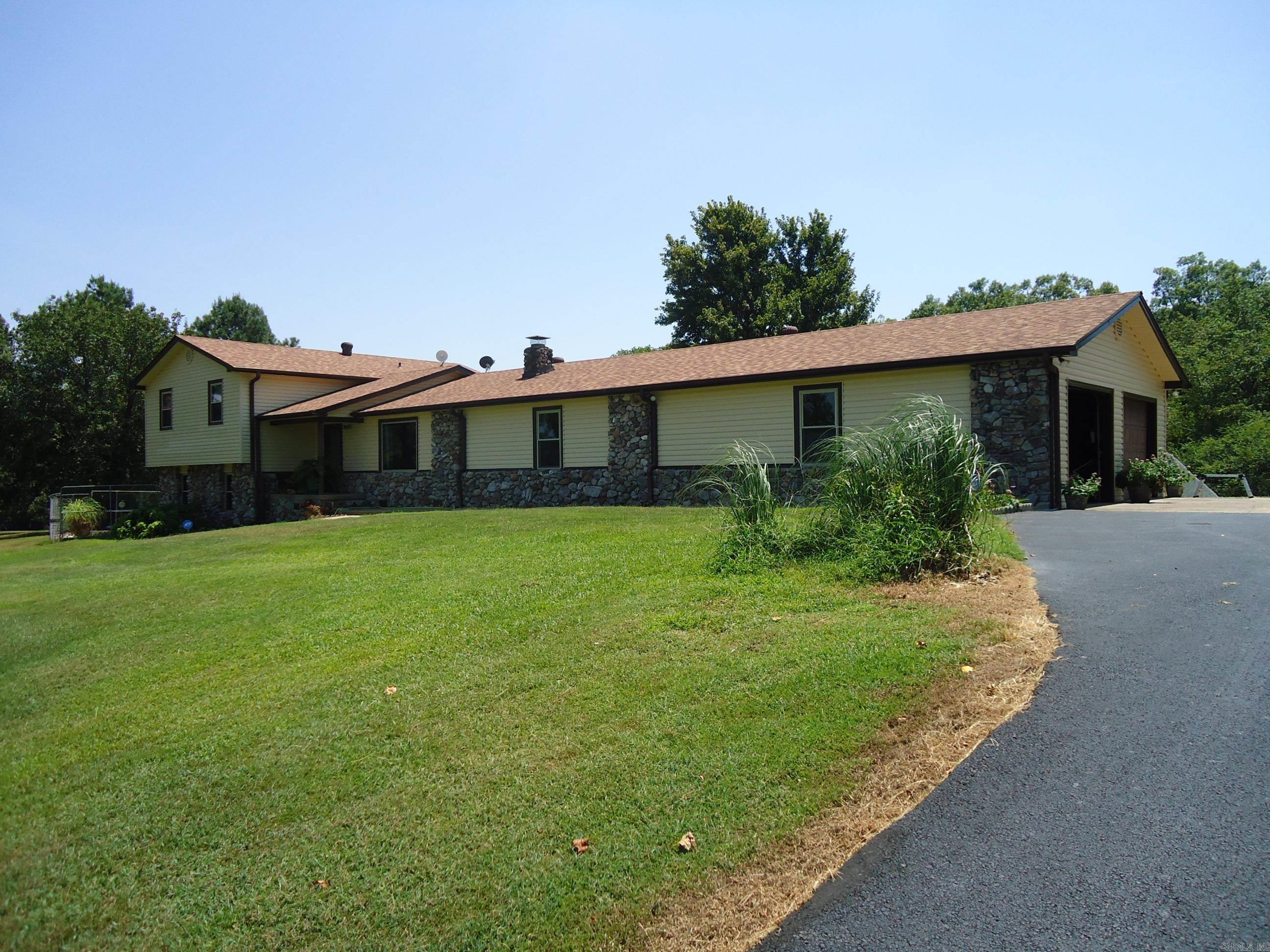 NORTH MOORE ESTATES - Residential