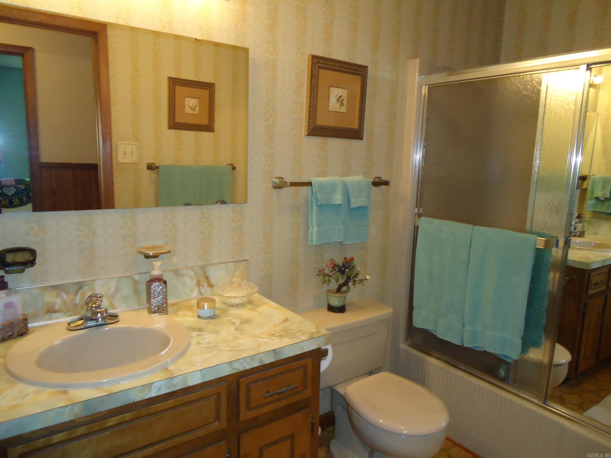 NORTH MOORE ESTATES - Residential