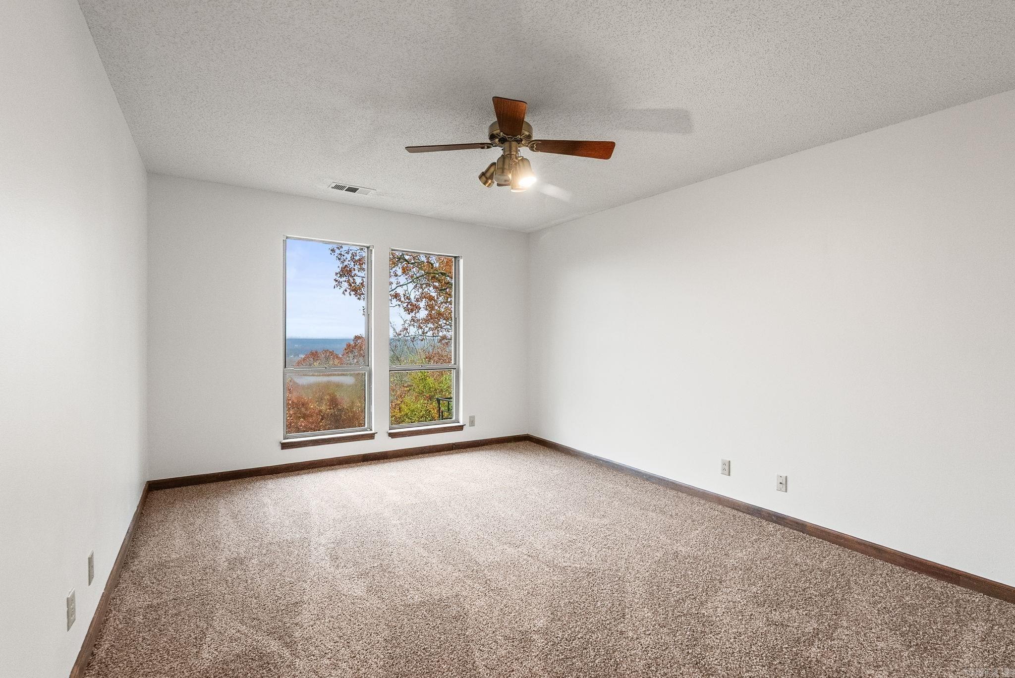 QUAIL VALLEY ESTS - Residential