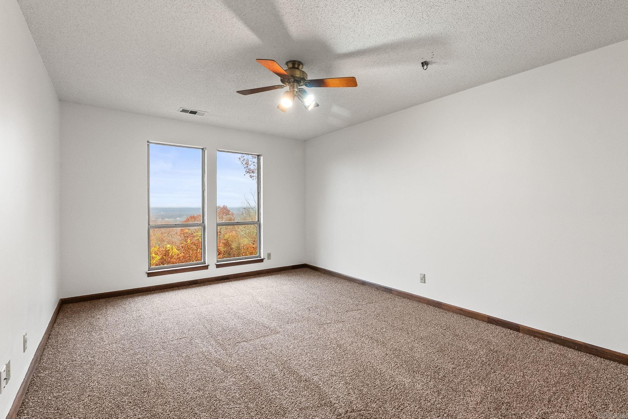 QUAIL VALLEY ESTS - Residential