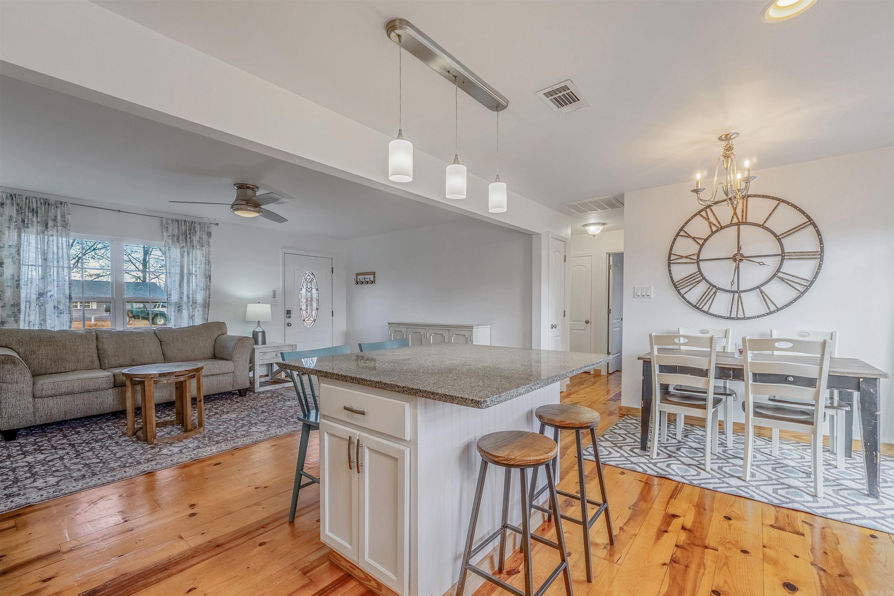 OVERCUP LAKE RESORT ANNEX - Residential