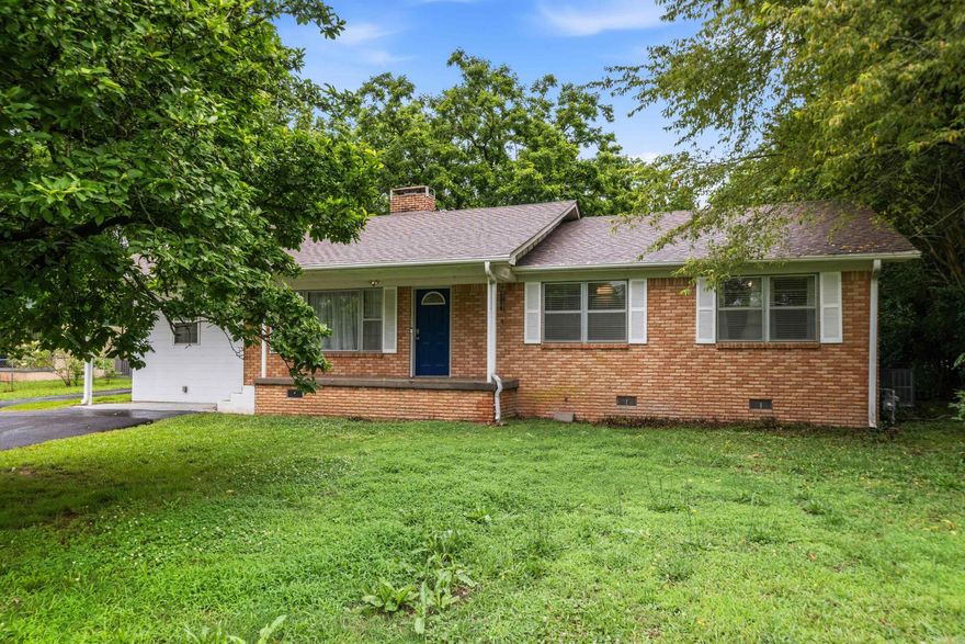 Charming 4 bedroom, 2 bath brick home in Fountain Lake School District.  Situated near the bypass, this property offers easy access to Hot Springs, shopping, dining, and everyday conveniences. Inside, you’ll find a functional layout with spacious living areas, hardwood floors, plenty of natural light, and a gas log fireplace that adds warmth and character. With four bedrooms and two full baths, there’s room for the whole family to spread out comfortably. Step outside and enjoy the large fenced backyard featuring a covered back deck that’s perfect for relaxing, grilling, or entertaining guests year-round. The tree-lined setting provides added privacy and a peaceful atmosphere, creating the perfect outdoor retreat. Also includes a boat or RV shed with storage building, offering excellent space for hobbies, outdoor equipment, or additional storage needs. Positioned on Park Avenue, this property also offers added flexibility and visibility that could lend itself to a small home-based business or office setup if desired. Whether you’re looking for a primary residence, investment opportunity, or a home with extra potential, this property is full of possibilities. NEW ROOF 5/26.