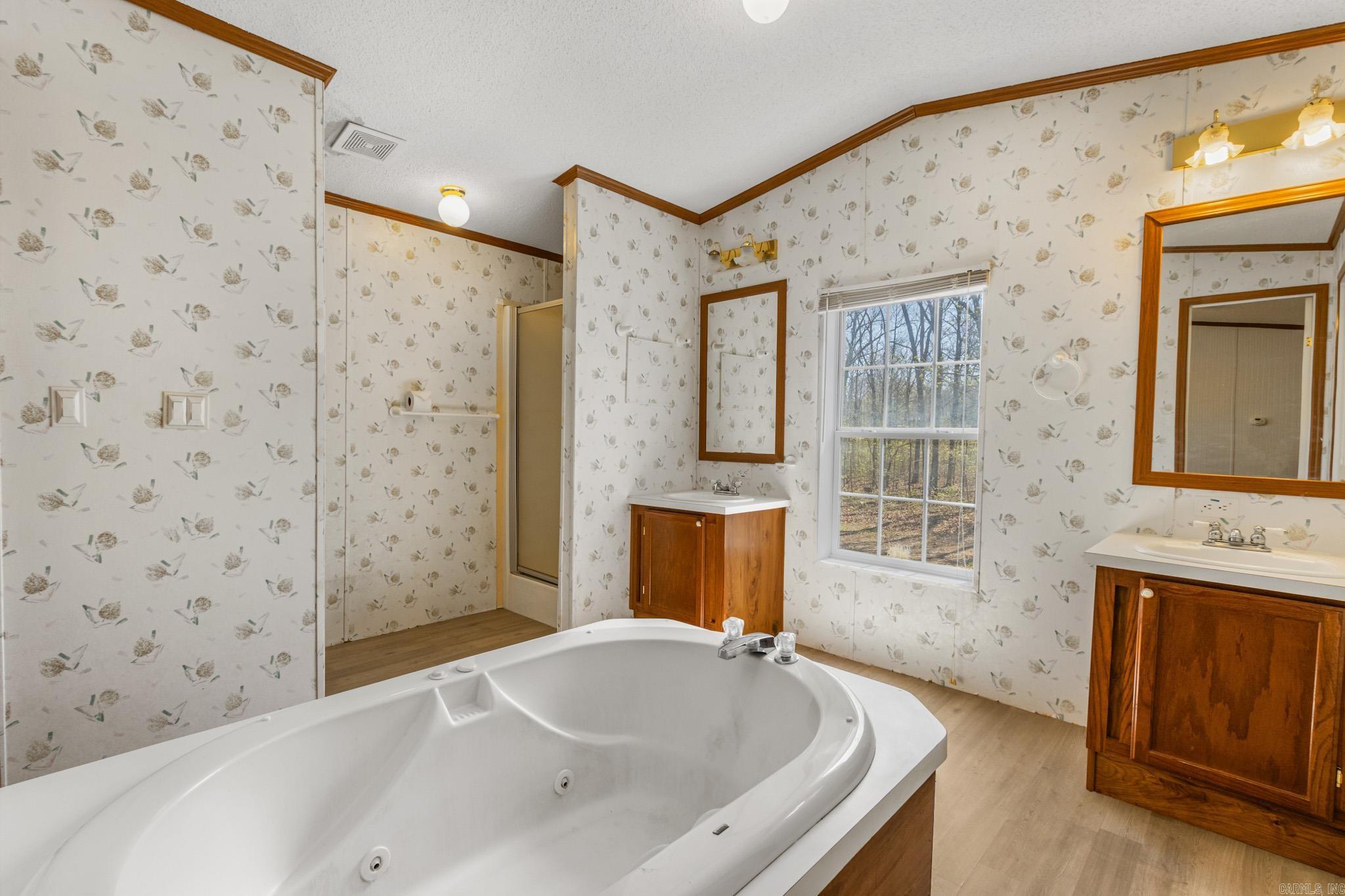 BACKBONE ESTATES - Residential