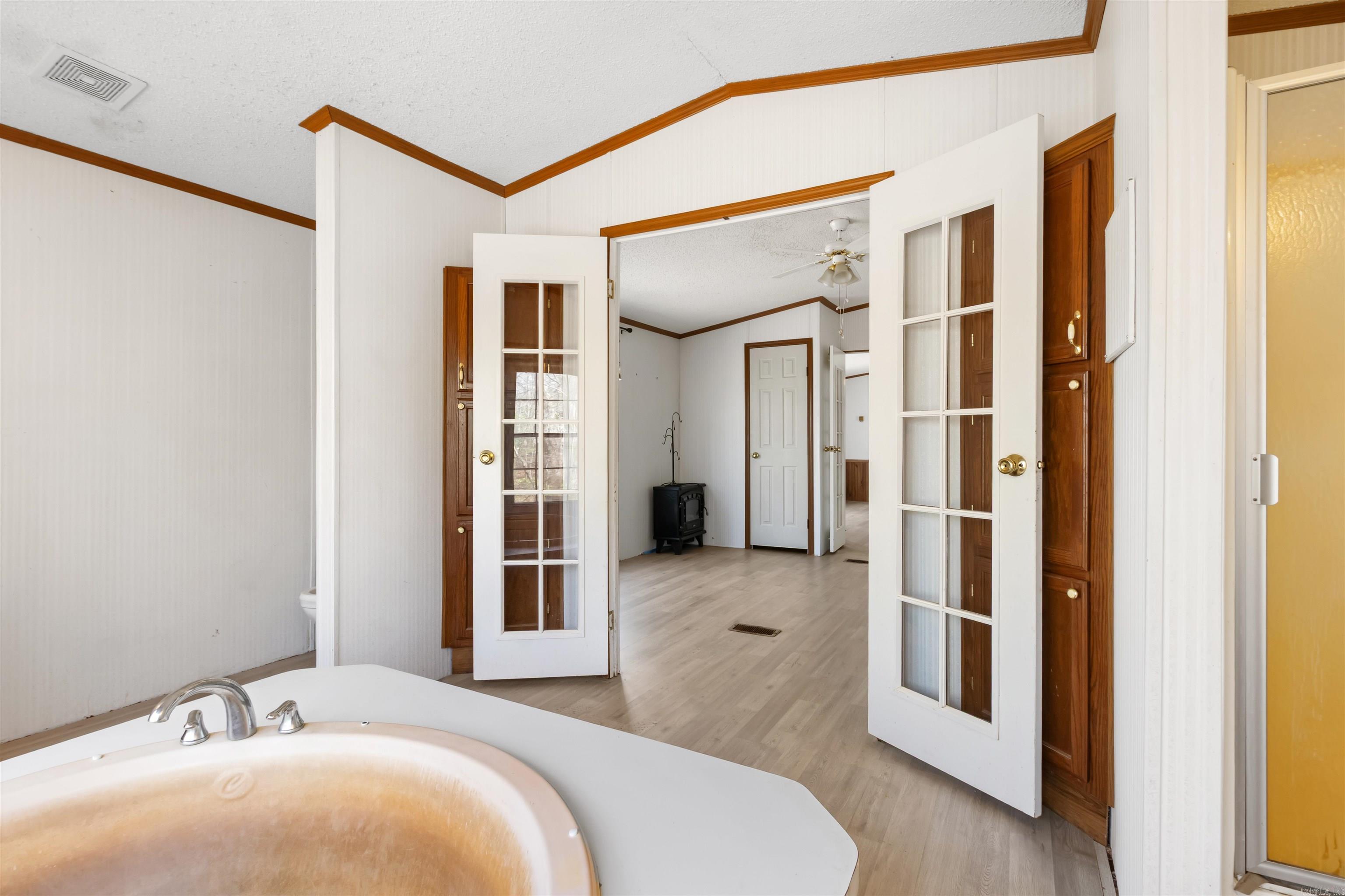 BACKBONE ESTATES - Residential