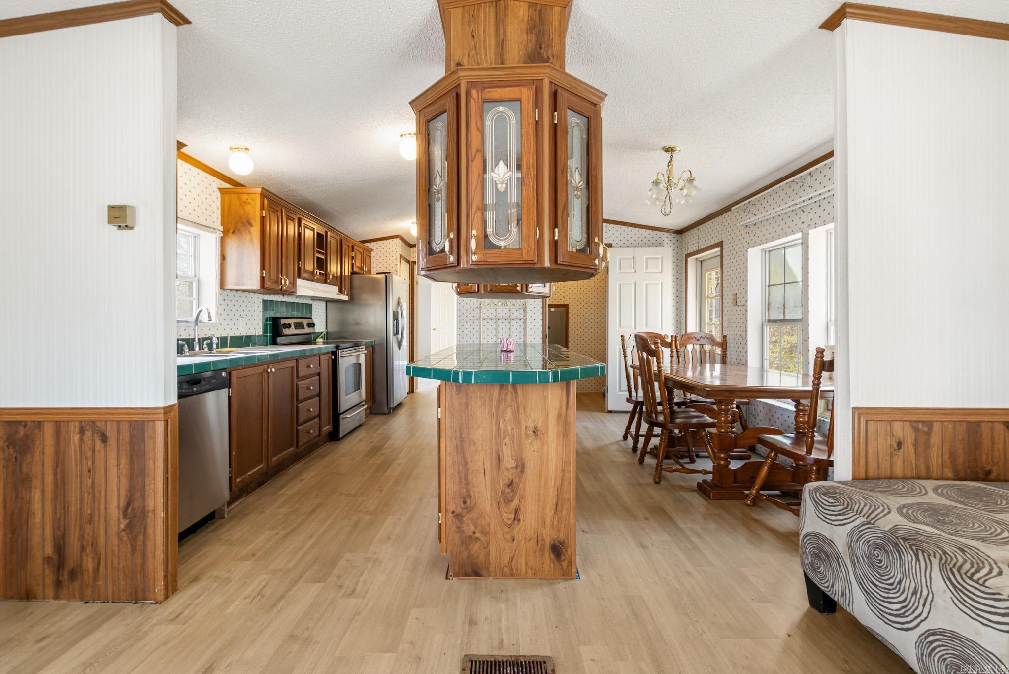 BACKBONE ESTATES - Residential