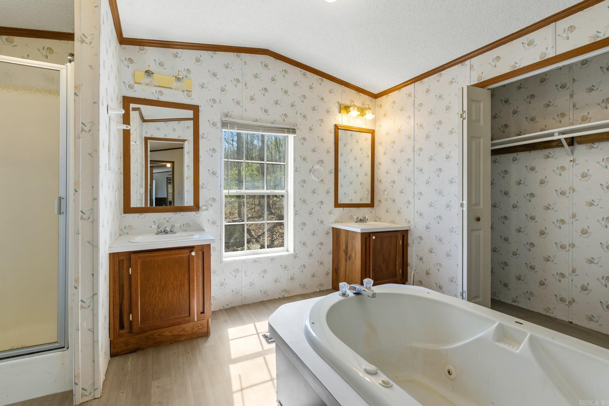 BACKBONE ESTATES - Residential