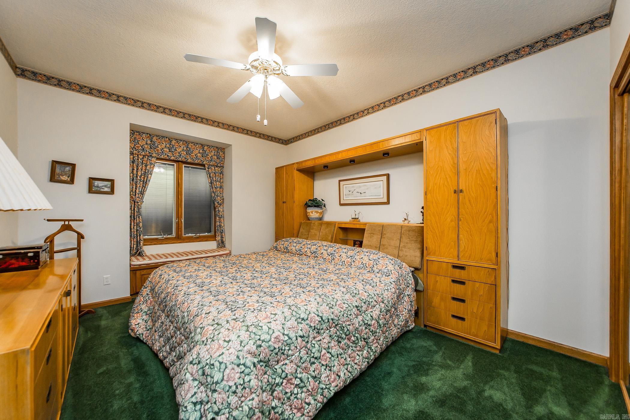 Oak Ridge - Residential