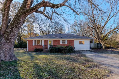 Photo of 107 B Street, Perryville, AR 72126 (MLS # 25049629)